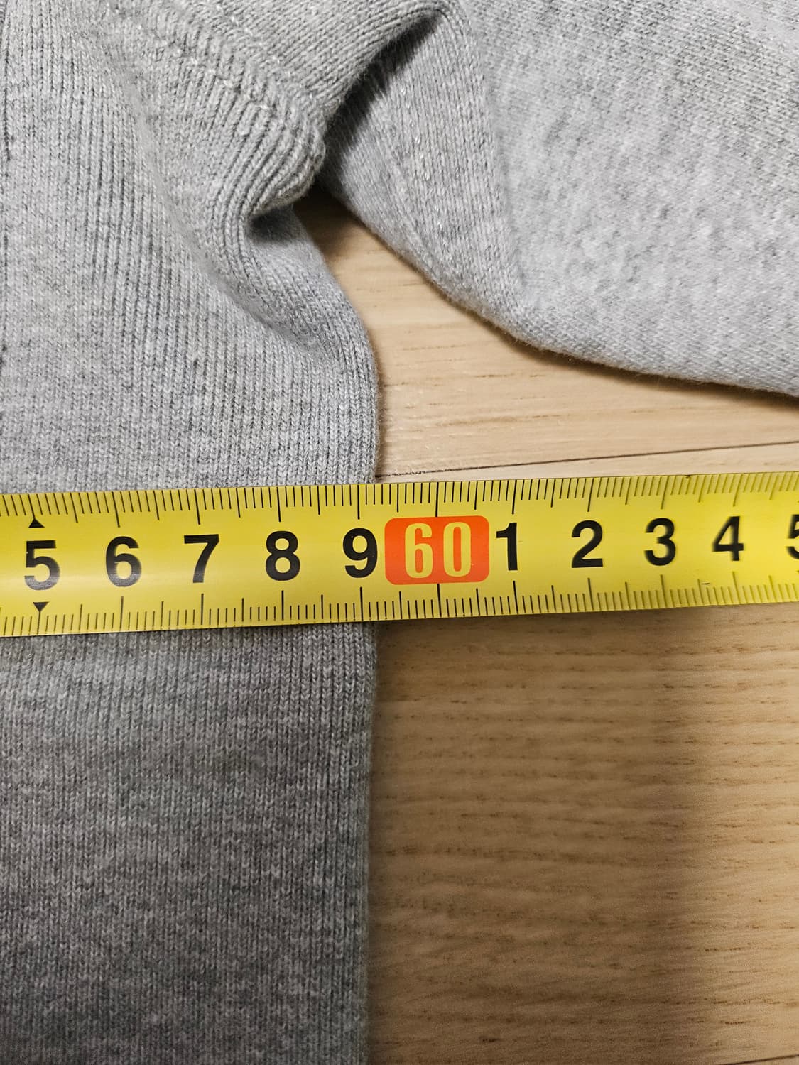 [L] 엔지니어드가먼츠 x 제이크루 맨투맨 그레이 상품이미지4