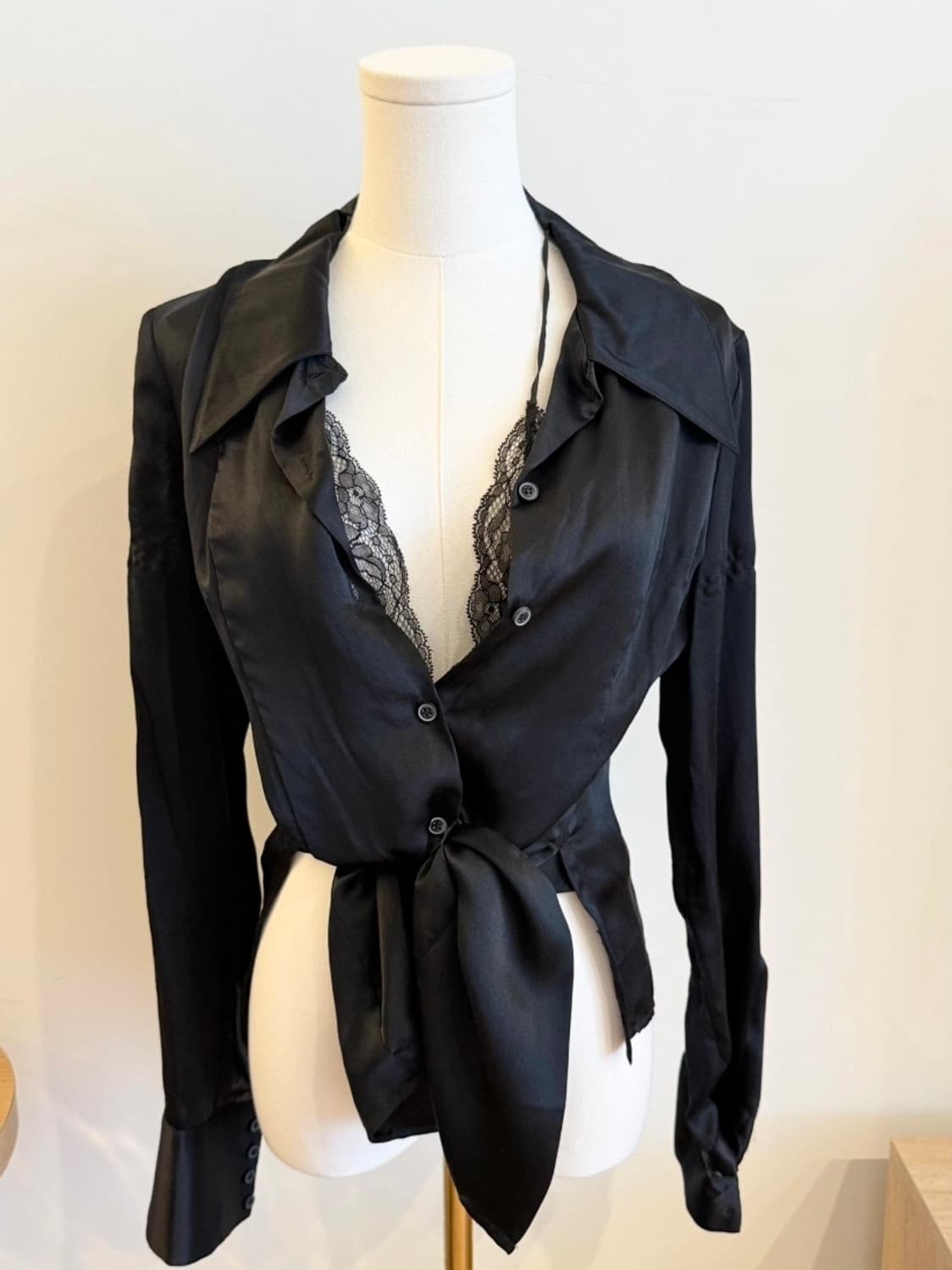 메종마르지엘라 lace shoulder blouse (정가138만) 상품이미지2