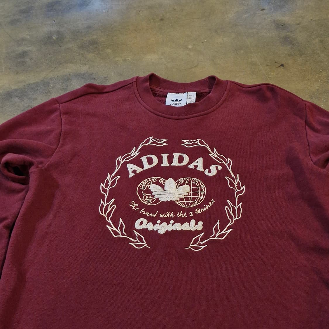 아디다스 그래픽 자수 맨투맨 M 상품이미지2