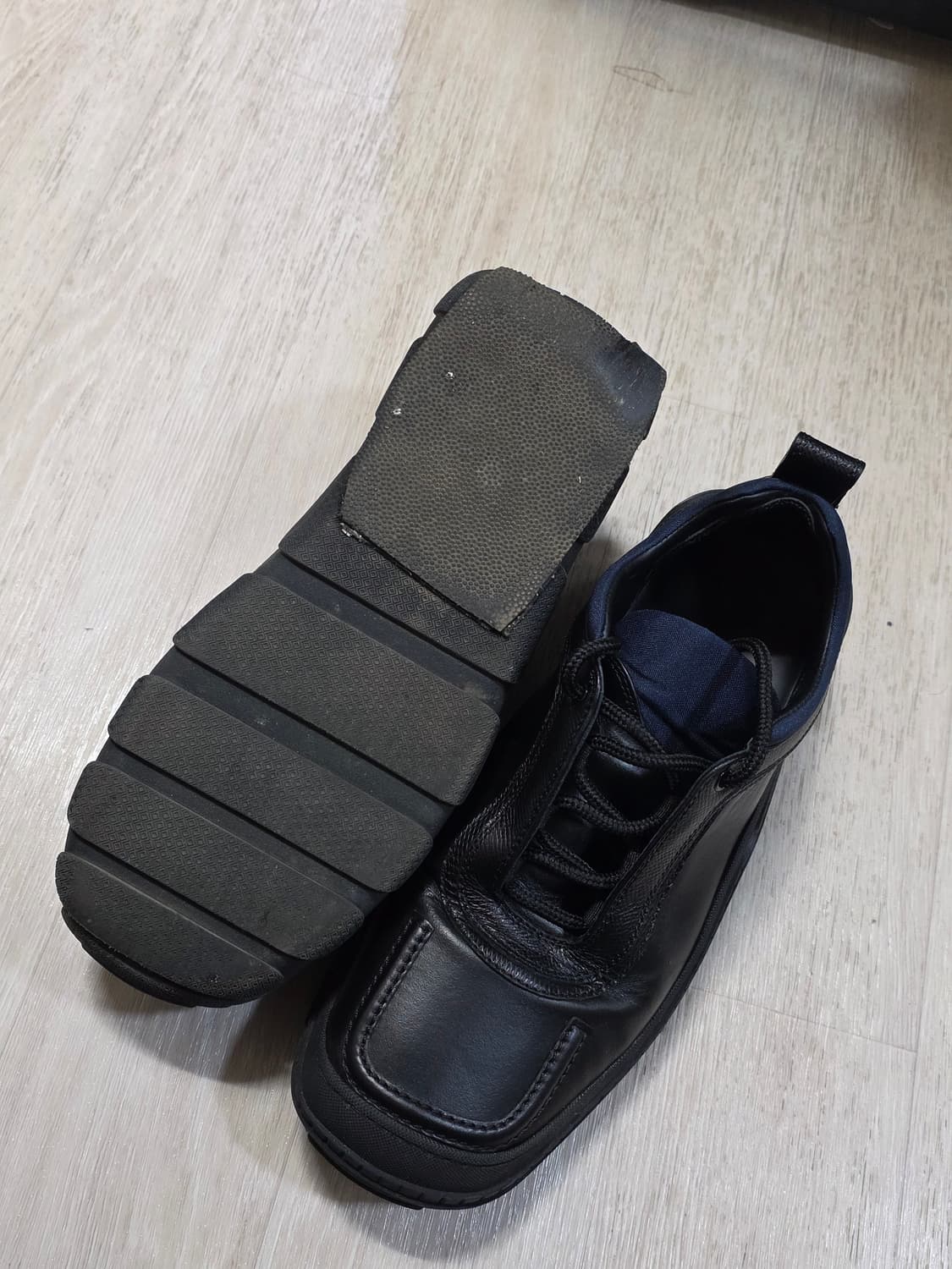 [43] 키코 코스타디노브 톤킨 블랙 상품이미지2