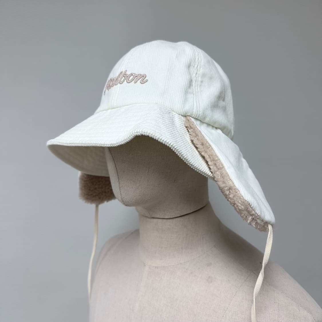 MALBON 말본골프 코듀로이 보아 귀달이 버킷햇 모자 56cm 상품이미지1