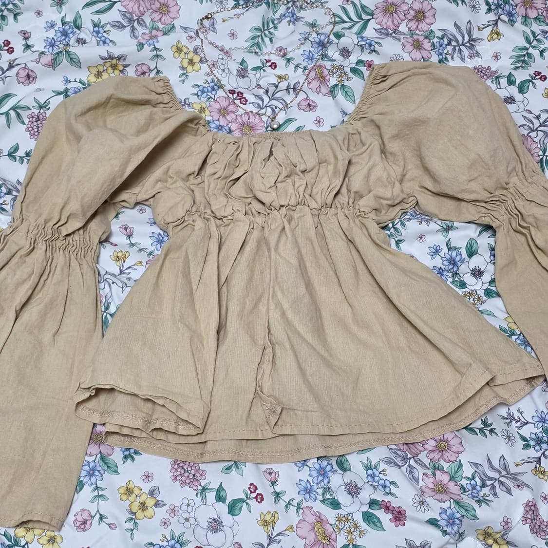 빈티지)베이지 린넨 셔링 청순 스모크 스퀘어넥 오프숄더 모리걸 블라우스 상품이미지4