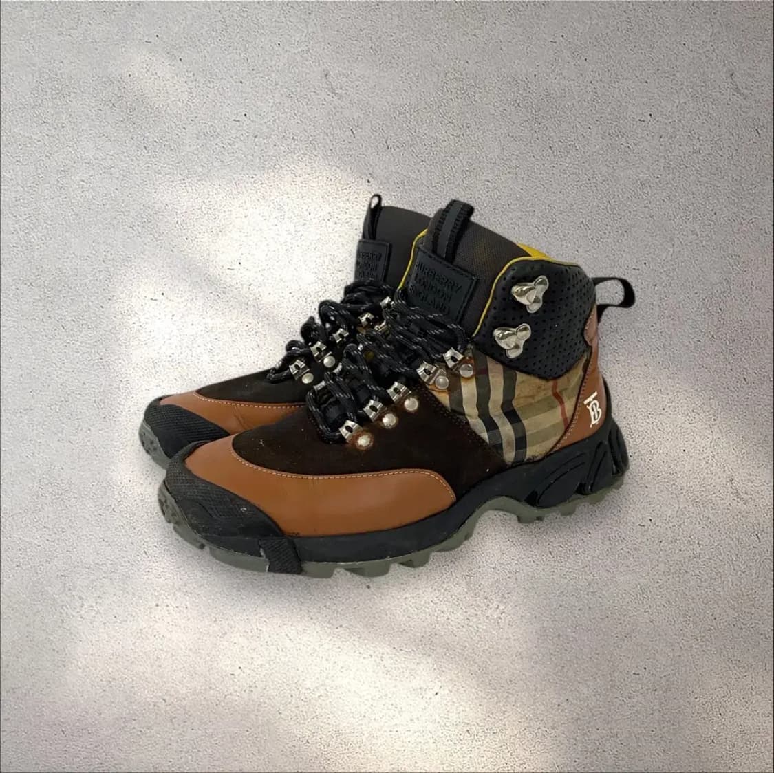 [225-230] 버버리 체크 레더 스웨이드 하이킹 부츠(No.402) 상품이미지1