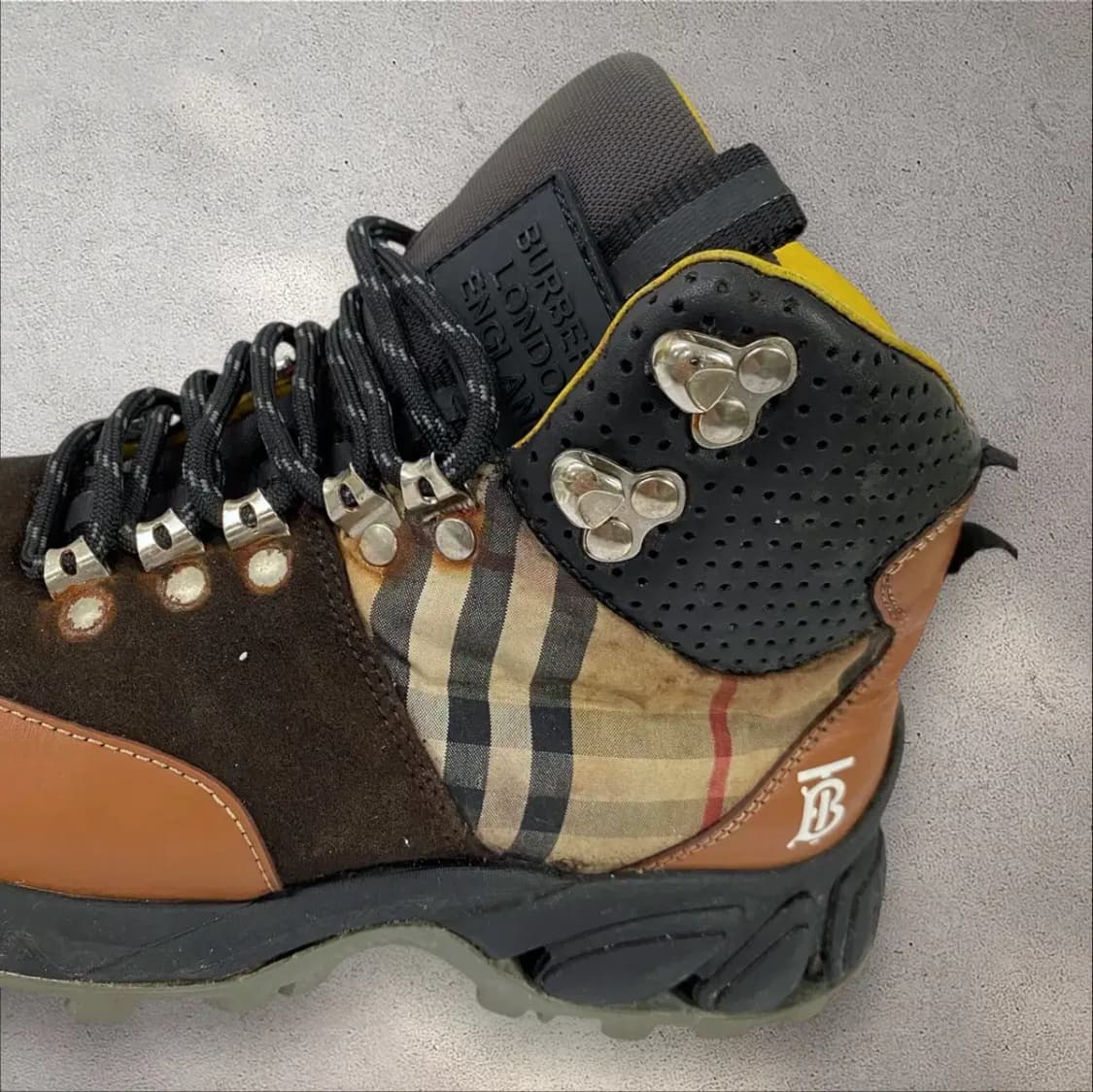[225-230] 버버리 체크 레더 스웨이드 하이킹 부츠(No.402) 상품이미지10