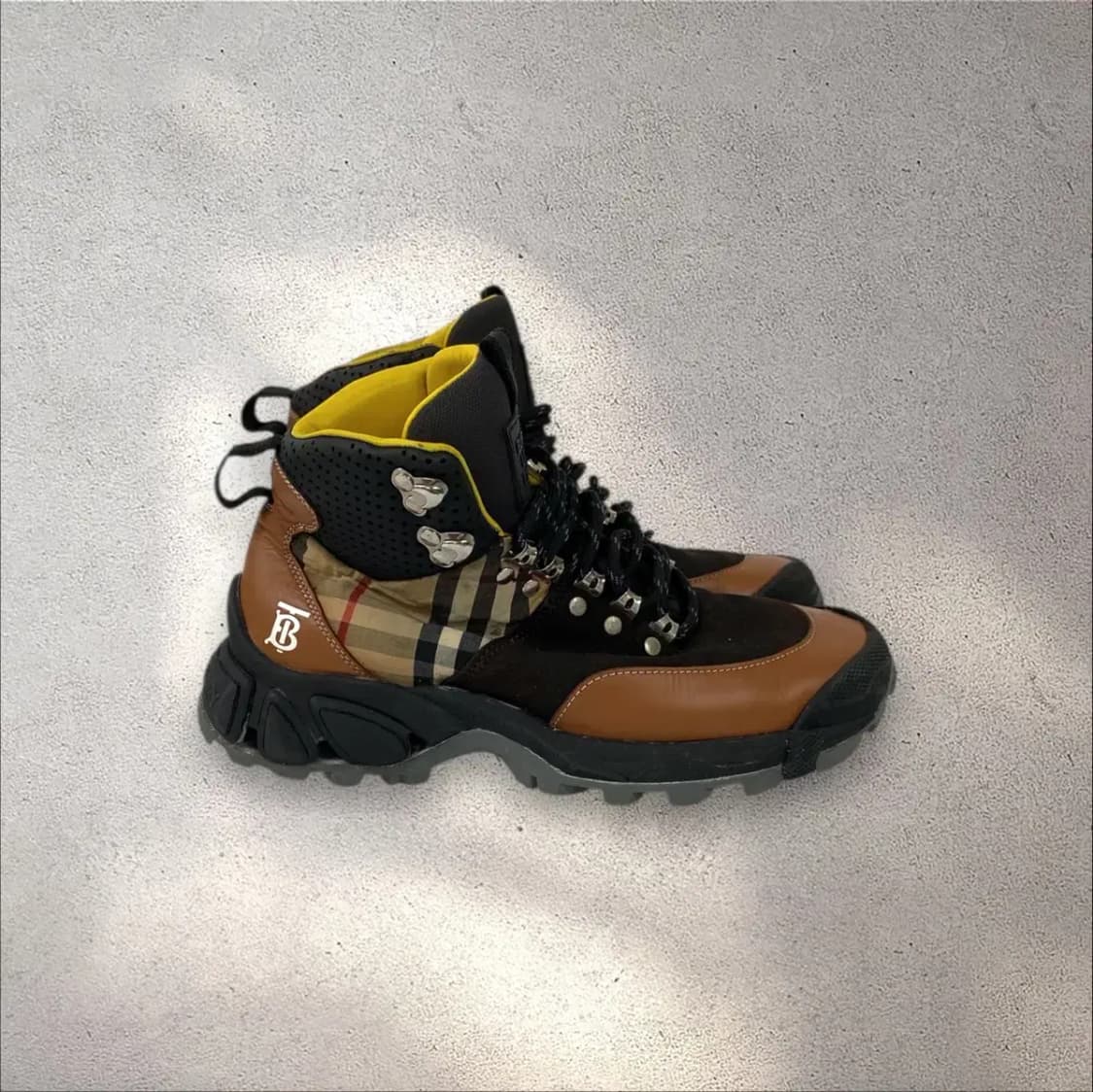 [225-230] 버버리 체크 레더 스웨이드 하이킹 부츠(No.402) 상품이미지5