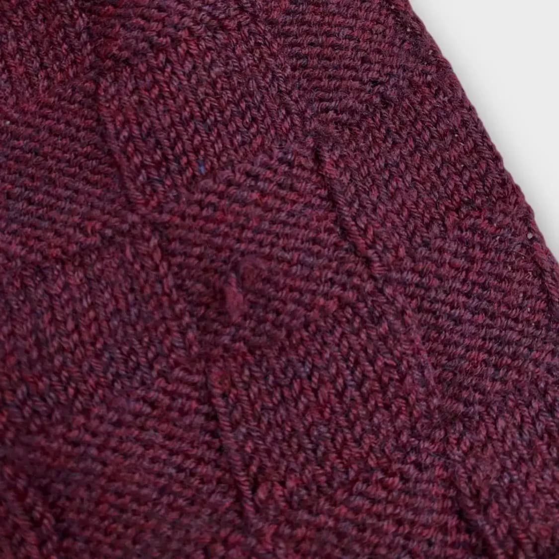 [M24] 체크 패턴 니트 머플러 버건디 상품이미지4