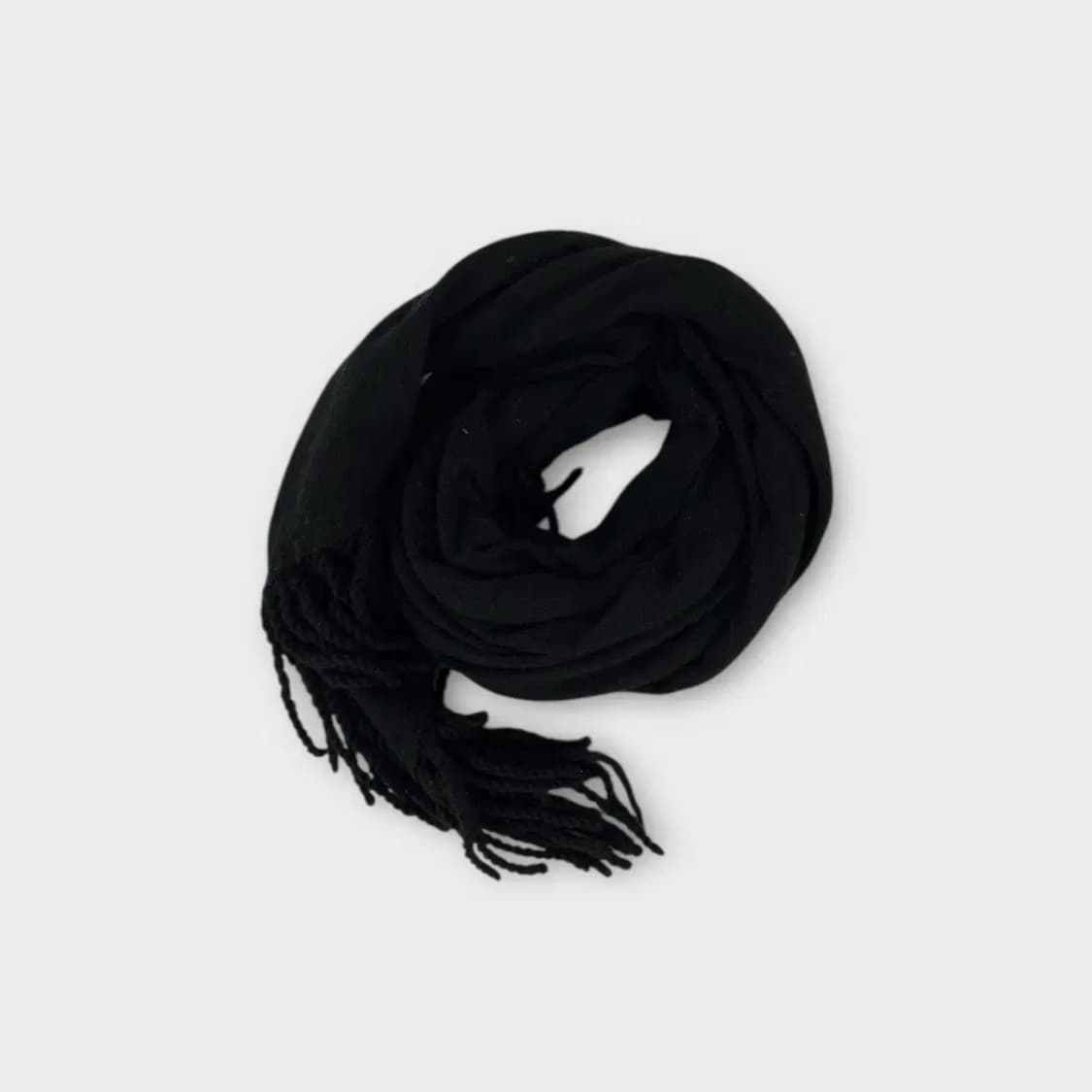 [M40] 블랙 무지 사선 테슬 장식 머플러 상품이미지3