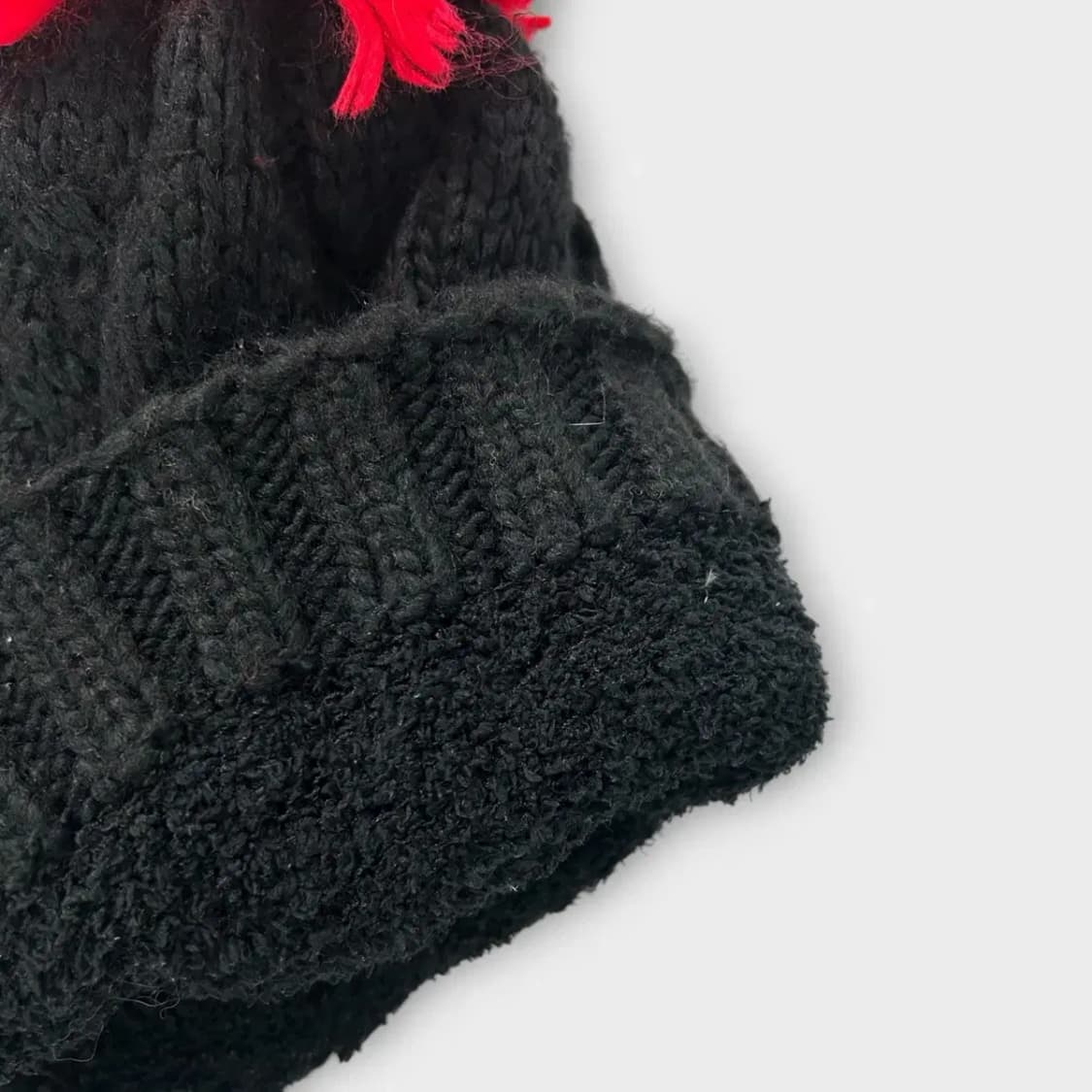 [1453] 푸마 털방울 레드 블랙 아크릴 비니 상품이미지7