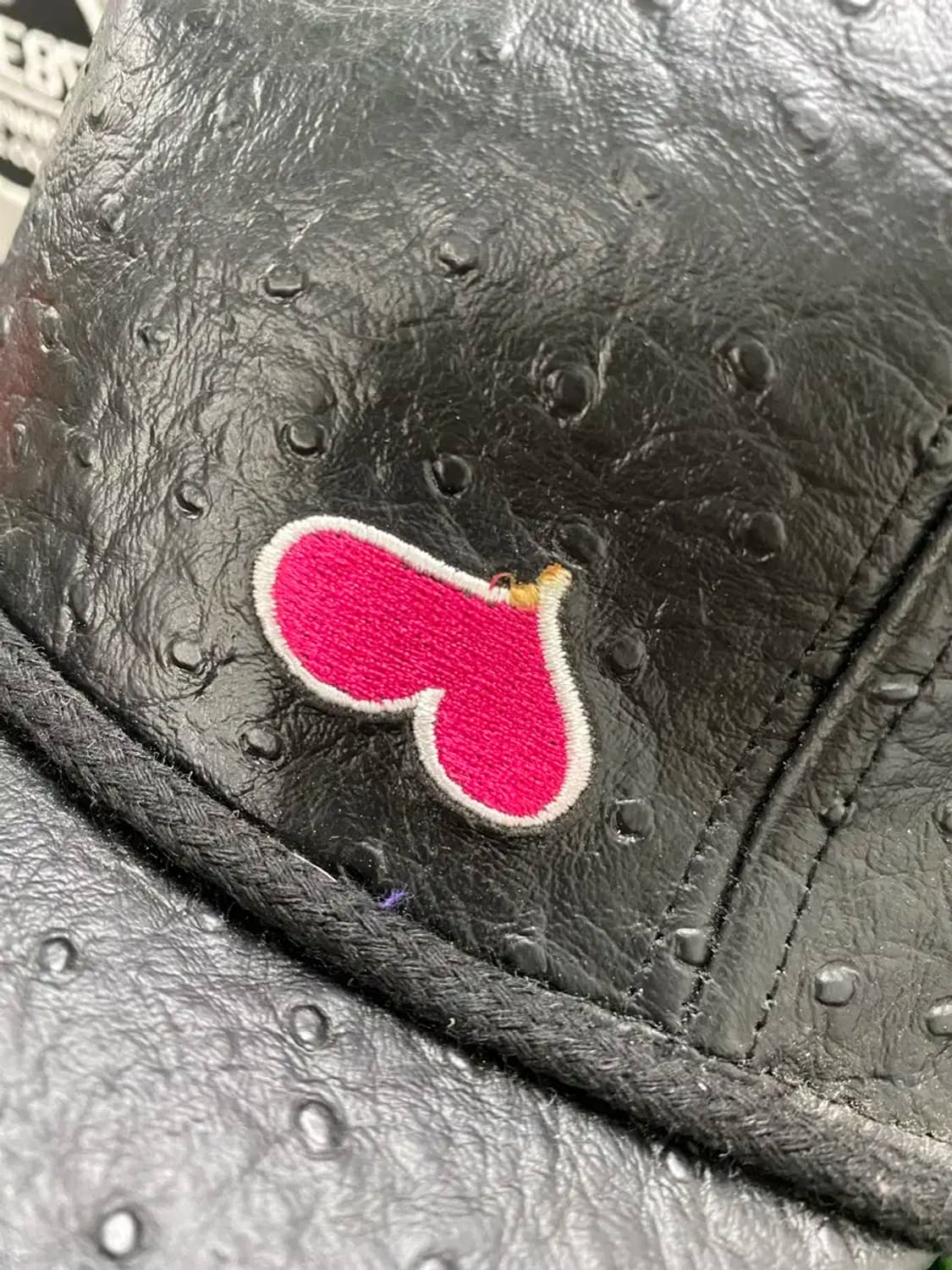 [1505] AUB 하트 포인트 자수 레더 트루퍼 햇 상품이미지10