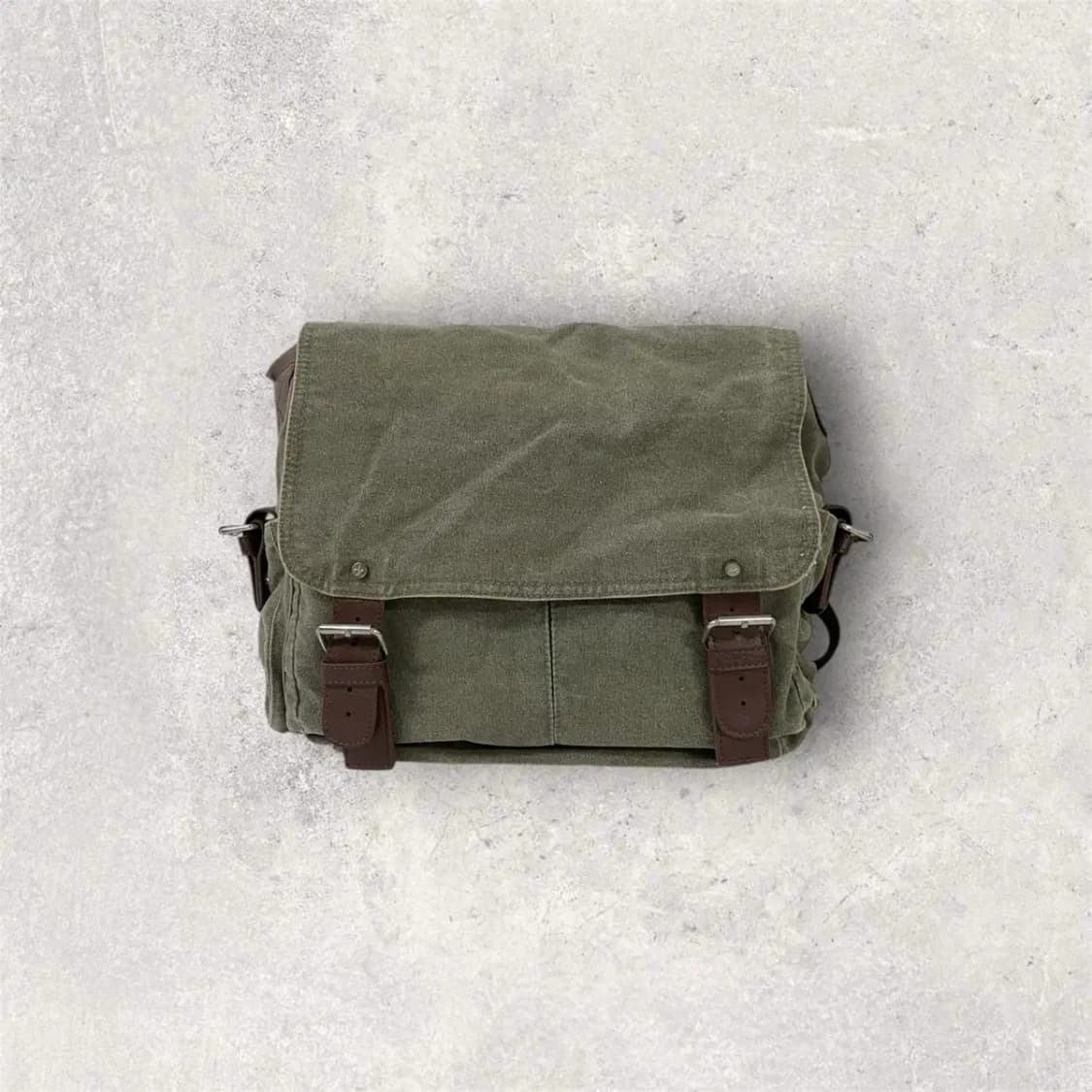 캘빈클라인 빈티지 그린 캔버스 크로스바디백 (B261) 상품이미지2