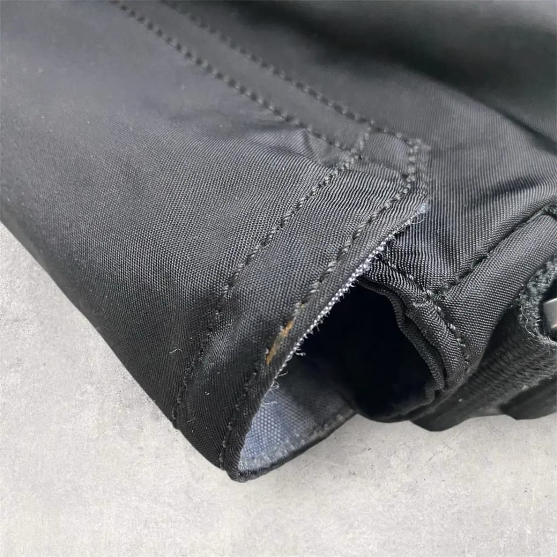 타미힐피거 블랙 메신저백(B270) 상품이미지8