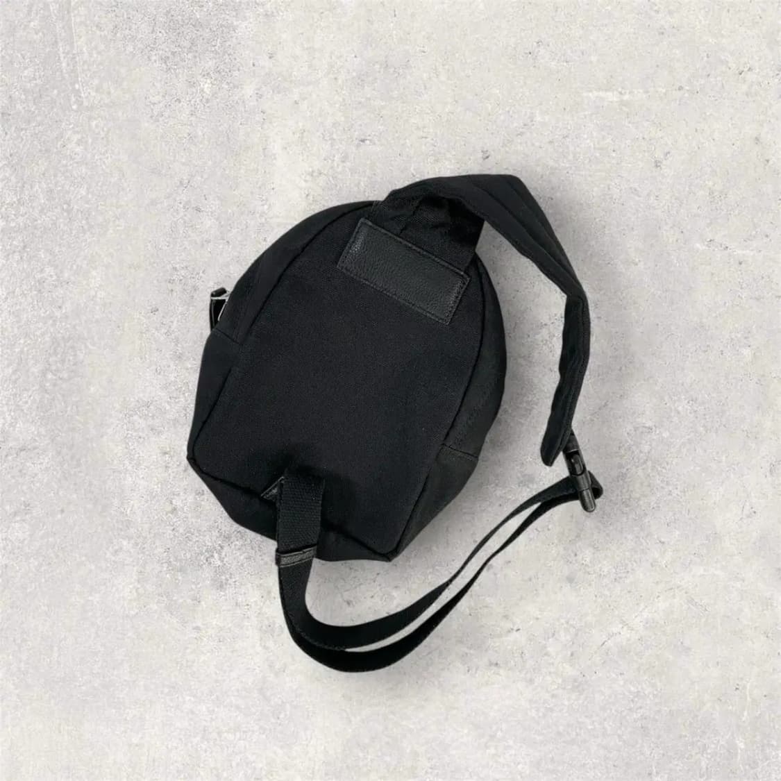 아크네스튜디오 미니 바디백(B274) 상품이미지4