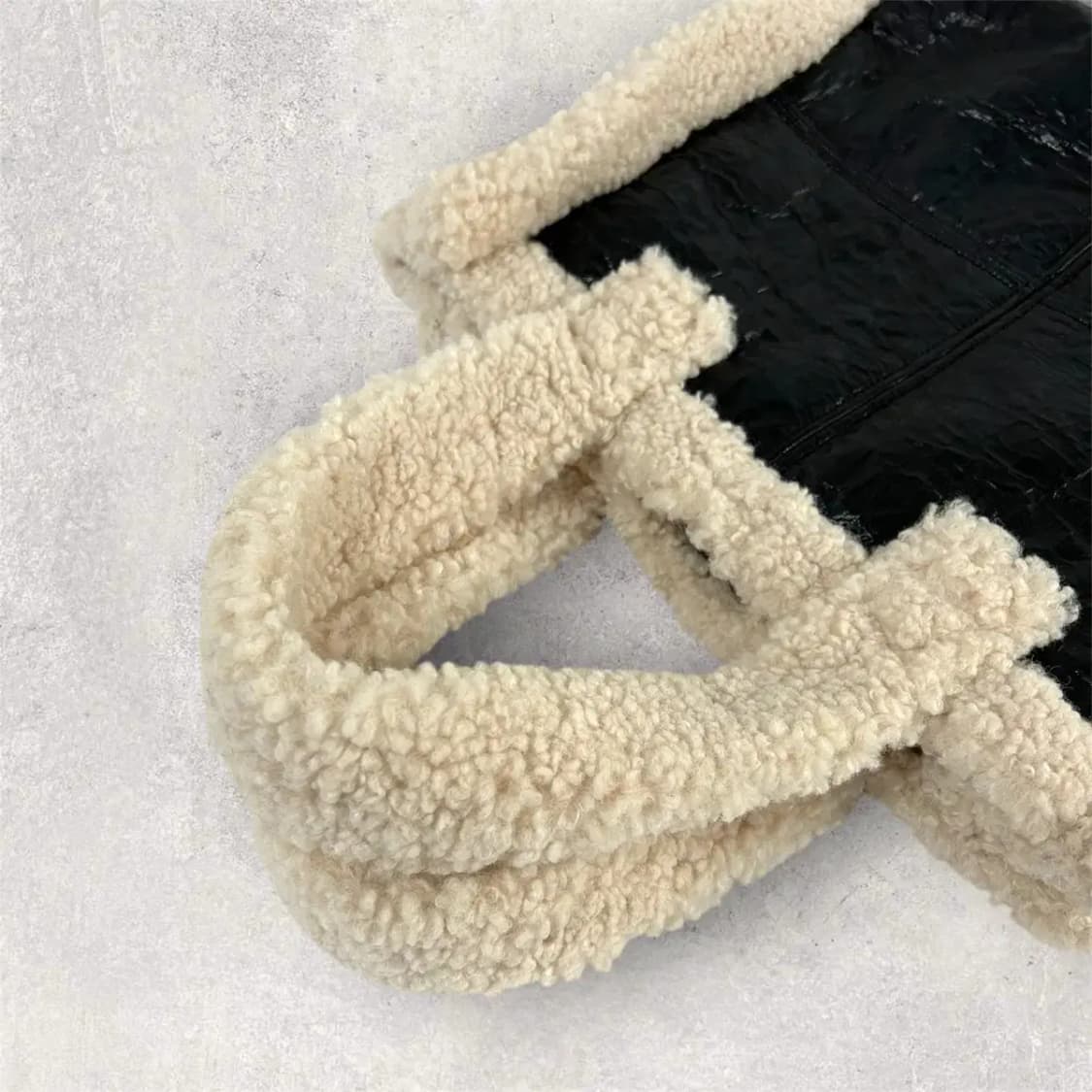 스탠드 스튜디오 시어링 토트백 블랙 (B281) 상품이미지7