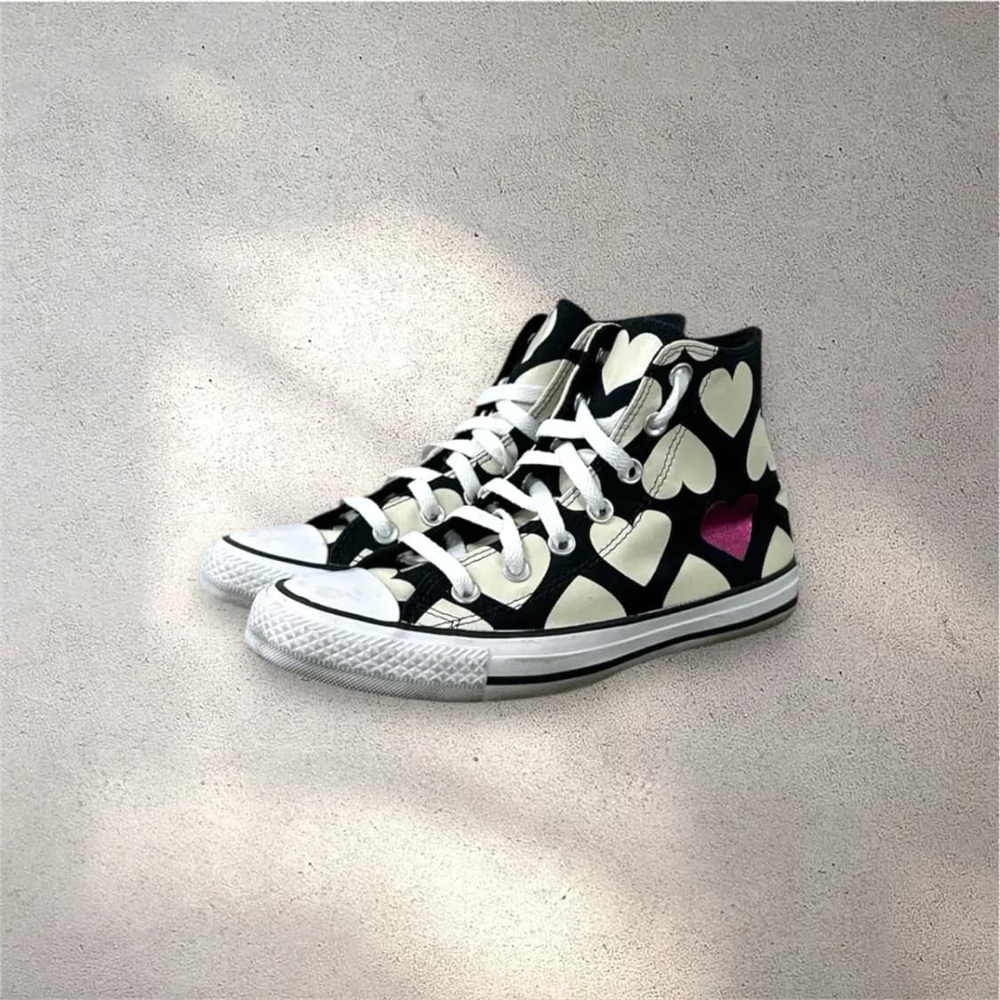 [240] 컨버스 척테일러 올스타 트위스티드 하트 (No.472) 상품이미지1