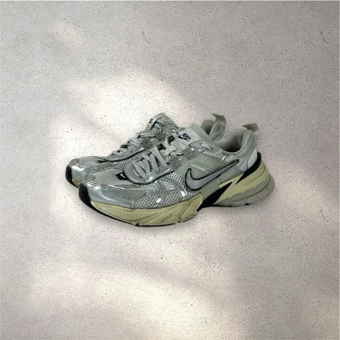 [245] 나이키 V2K 런 퓨어 메탈릭 실버 (No.478) 상품이미지1