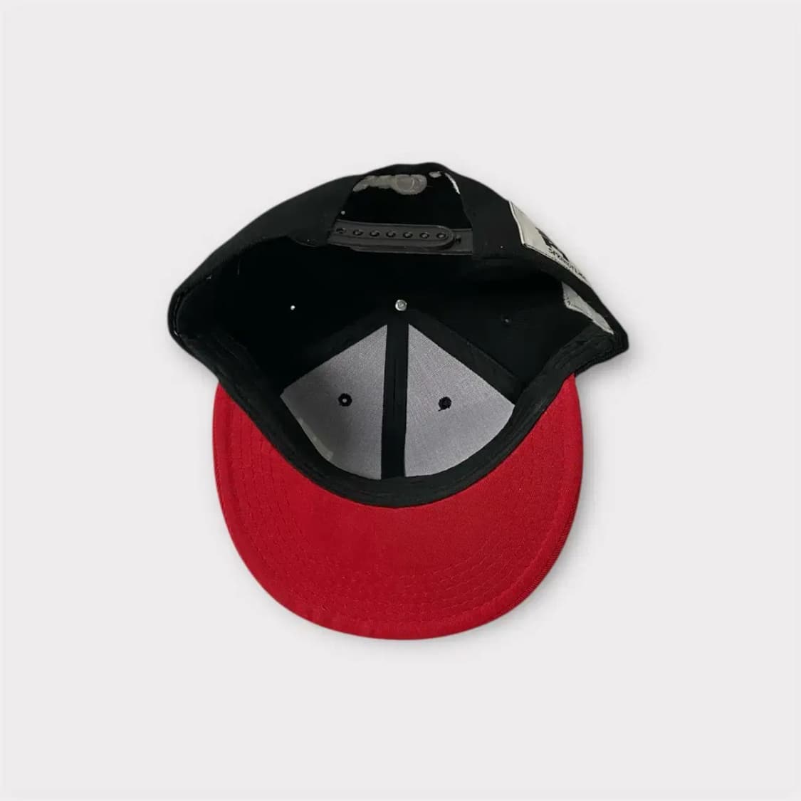 청춘 SOL 심플로고 스냅백 블랙 레드 (1667) 상품이미지7