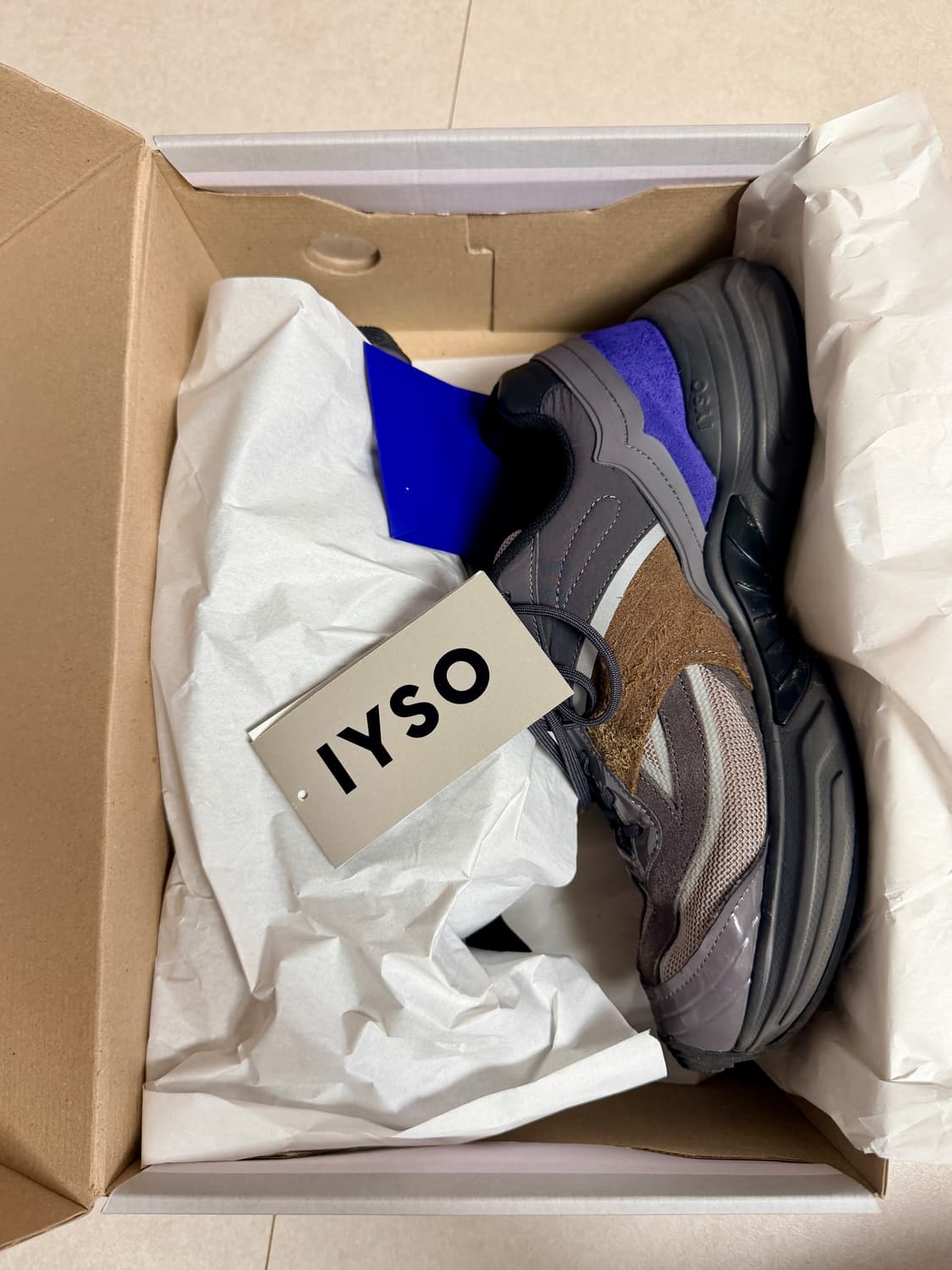 이소 / 아큐믹 포그 스니커즈 / 270 상품이미지7