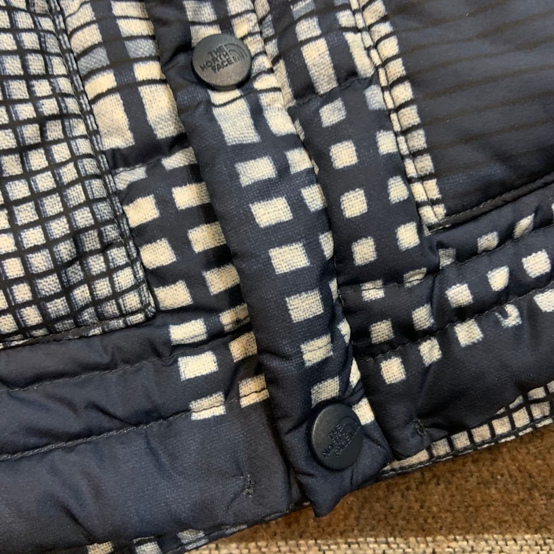 노스페이스 구스다운 경량패딩 L 상품이미지3