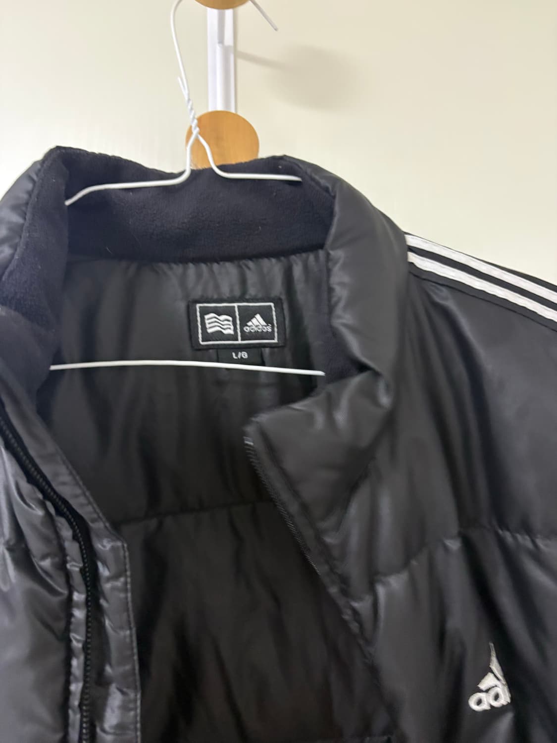 아디다스 경량패딩 상품이미지4