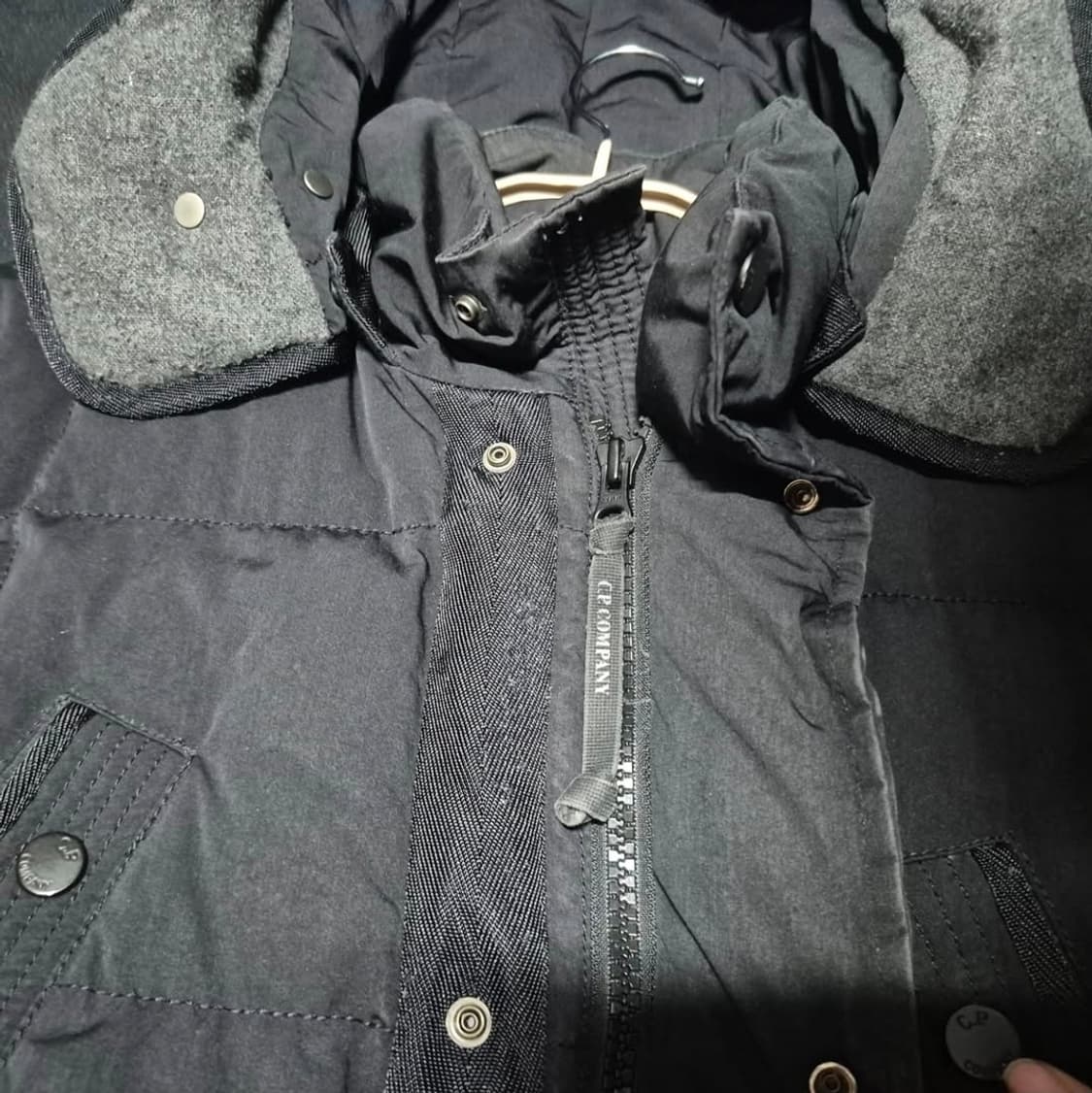 00's C.P 컴퍼니 고글 후디드 푸퍼 패딩 L 정품 상품이미지3
