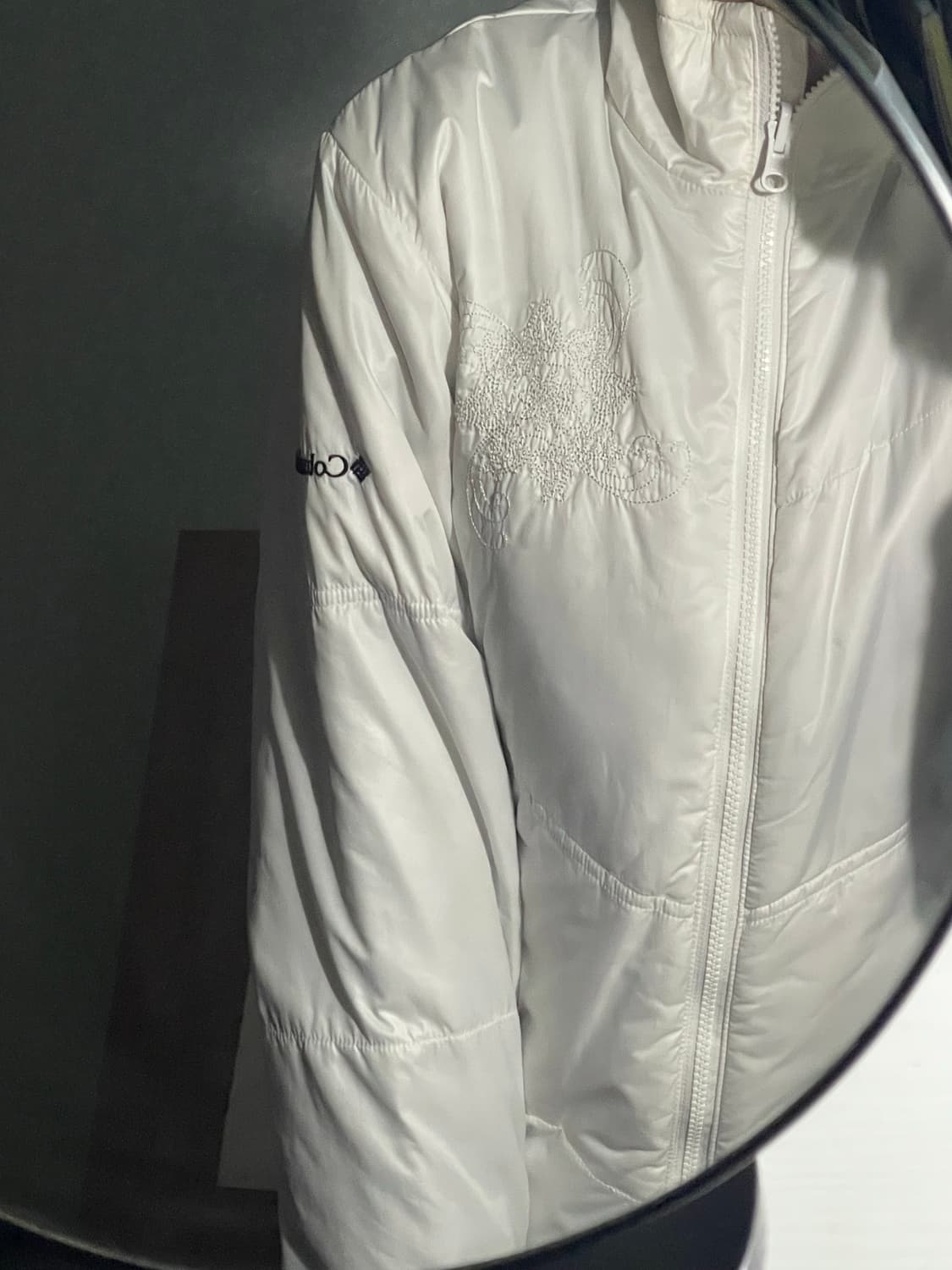 컬럼비아 흰색 점퍼 상품이미지1