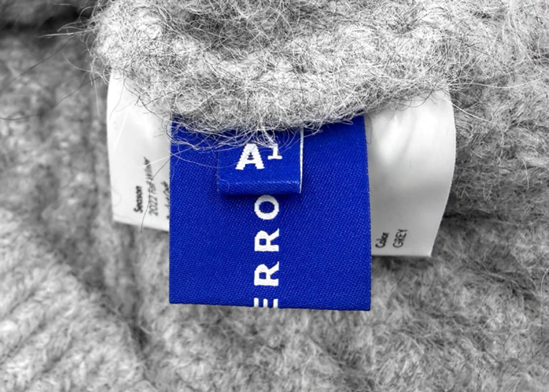 아더에러 22FW 그레이 완블 스웨터 상품이미지9