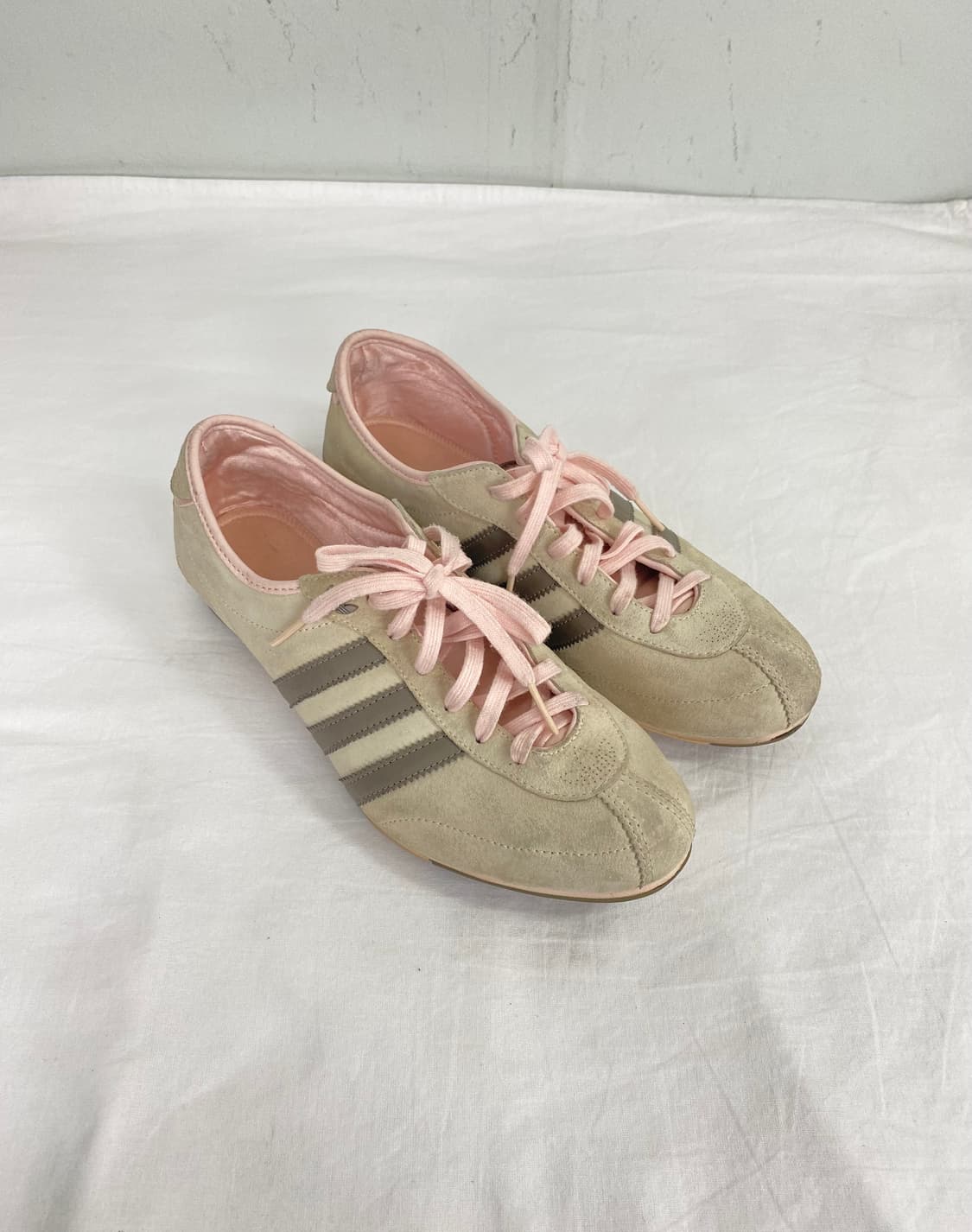 아디다스 발레코어 스웨이드 스니커즈 240 상품이미지1