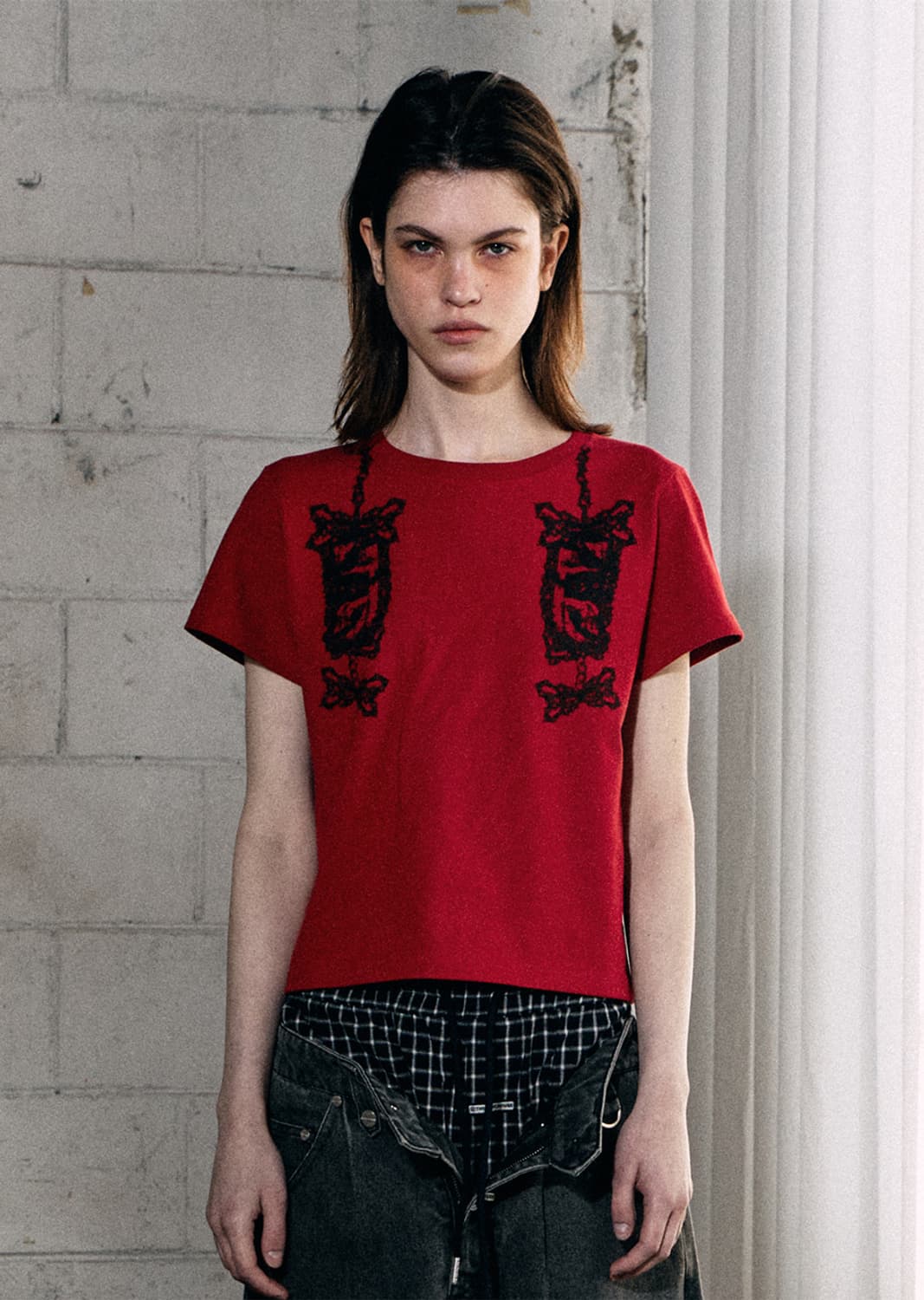 더바이닐하우스 CHAIN RIBBON TEE RED 상품이미지3