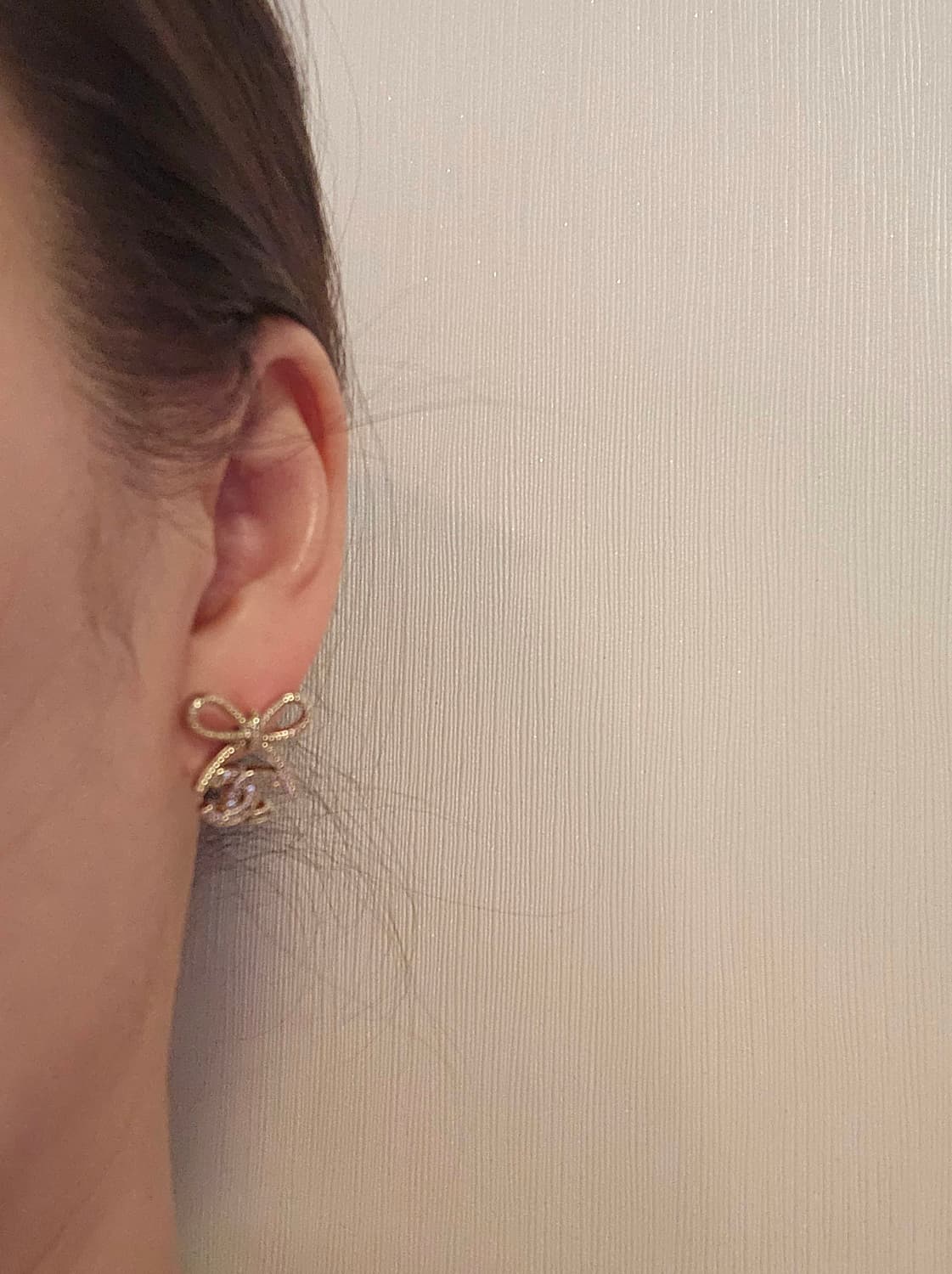 샤넬 샴페인골드 리본 CC로고 귀걸이 업사이클링 상품이미지8