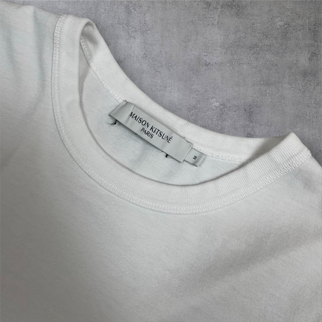 메종키츠네 화이트 더블 모노크롬 폭스헤드 패치 반팔 티셔츠 M 상품이미지3