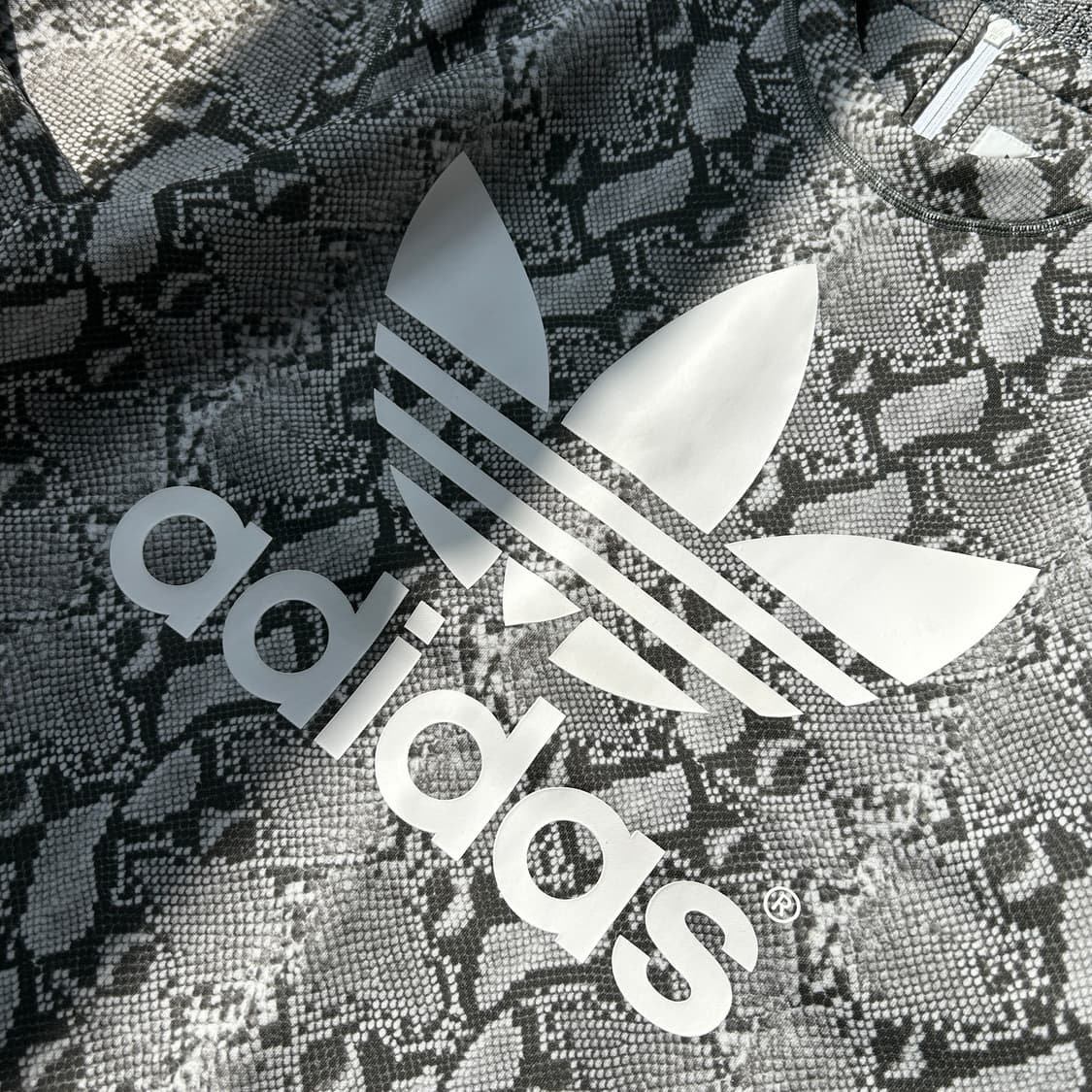 아디다스 x Hyke 파이어버드 스네이크 패턴 맨투맨 상품이미지6