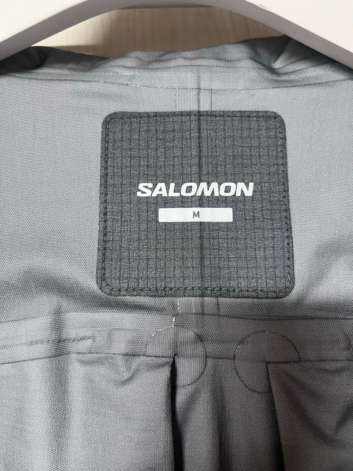 살로몬 바람막이 UNI트레일 그릿 고어텍스 자켓. 상품이미지6