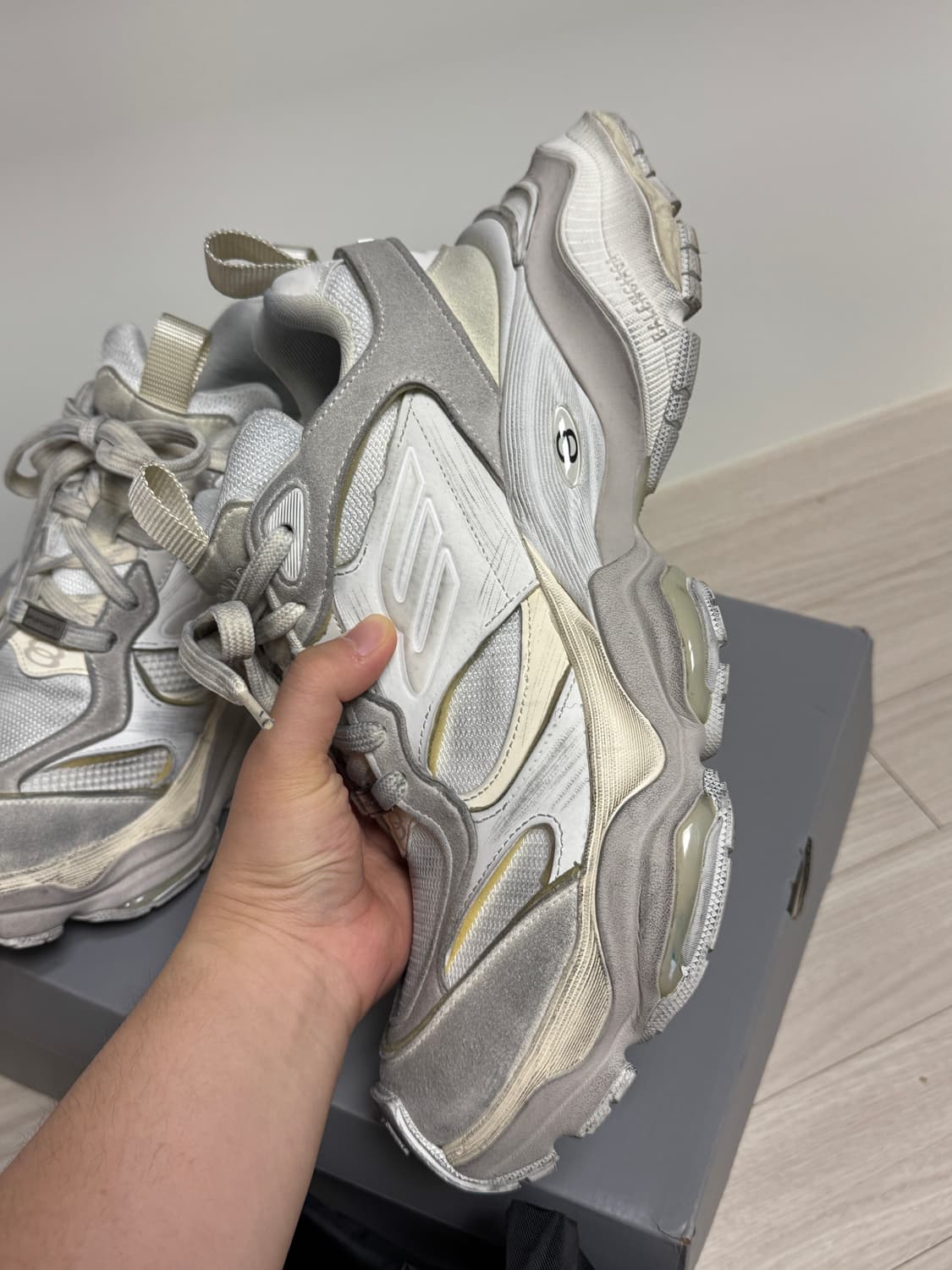 [44] 발렌시아가 카고 스니커즈 베이지 상품이미지2