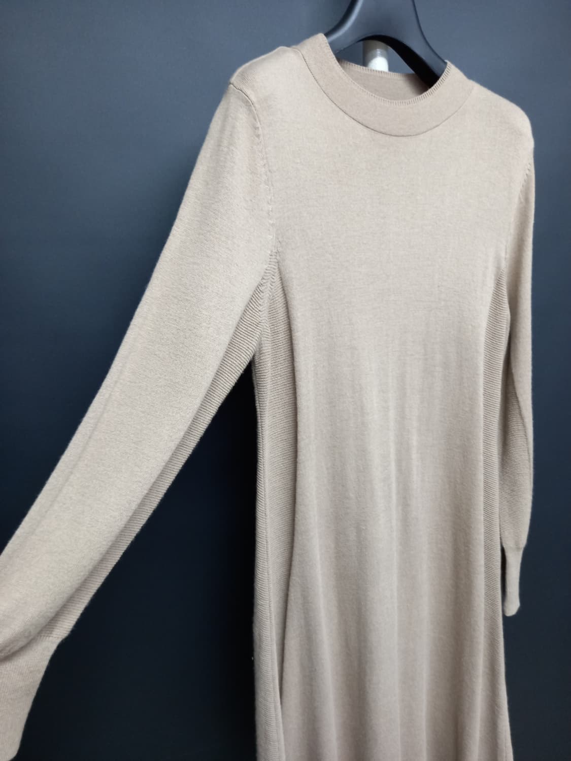 아니베에프 춘추동 캐시미어블랜 롱 니트 원피스 66.55 상품이미지4