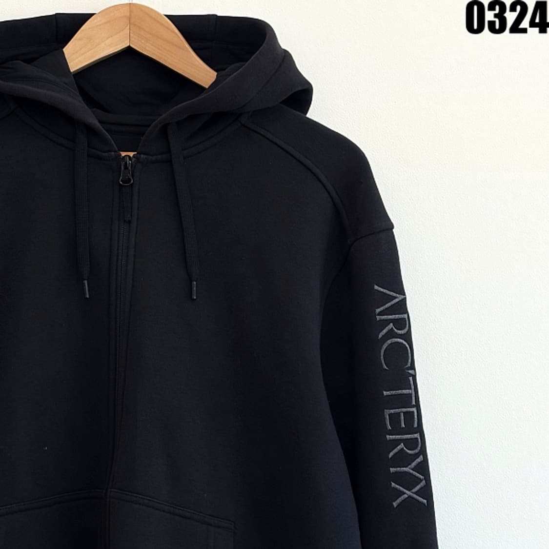 아크테릭스(ARC’TERYX) 블랙 컬러 풀집업 후드집업 L 0324 상품이미지2