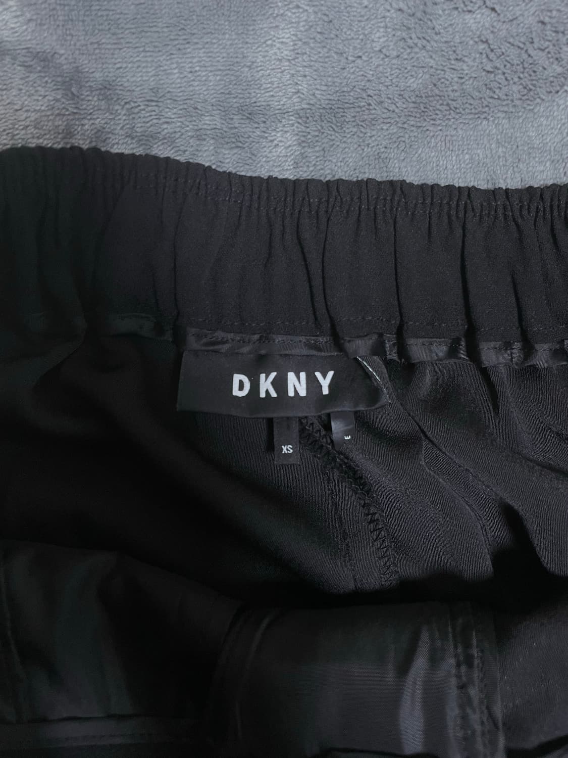 DKNY 폴리 블랙 팬츠 정품 상품이미지2