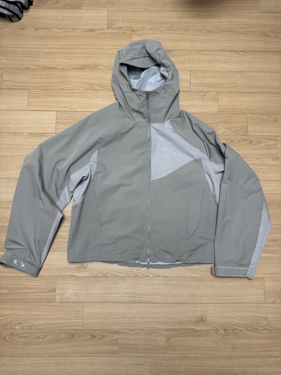 그레일즈 바람막이 상품이미지1