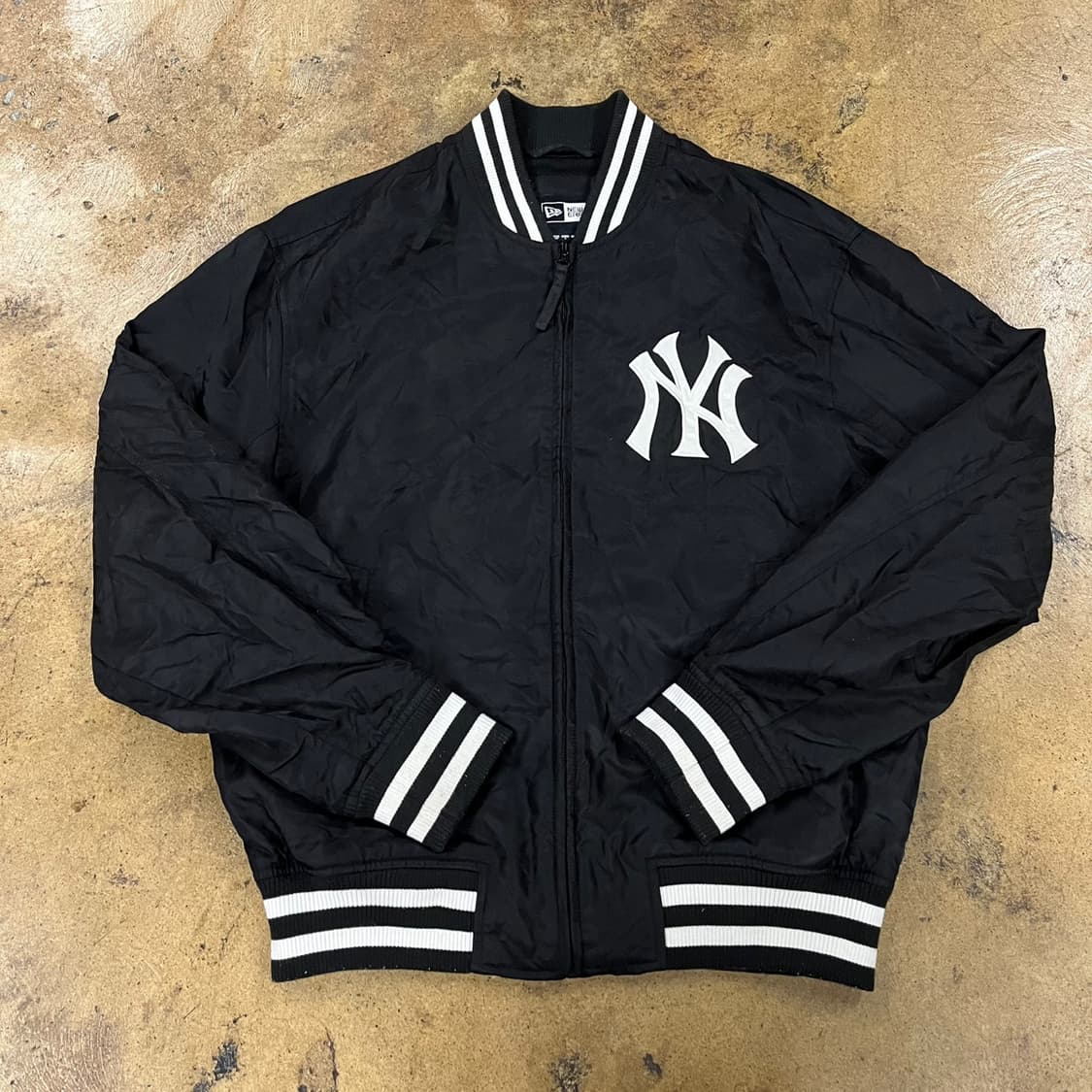 [정품/L] 뉴에라 양키즈 블랙 바람막이 자켓 b19 상품이미지2