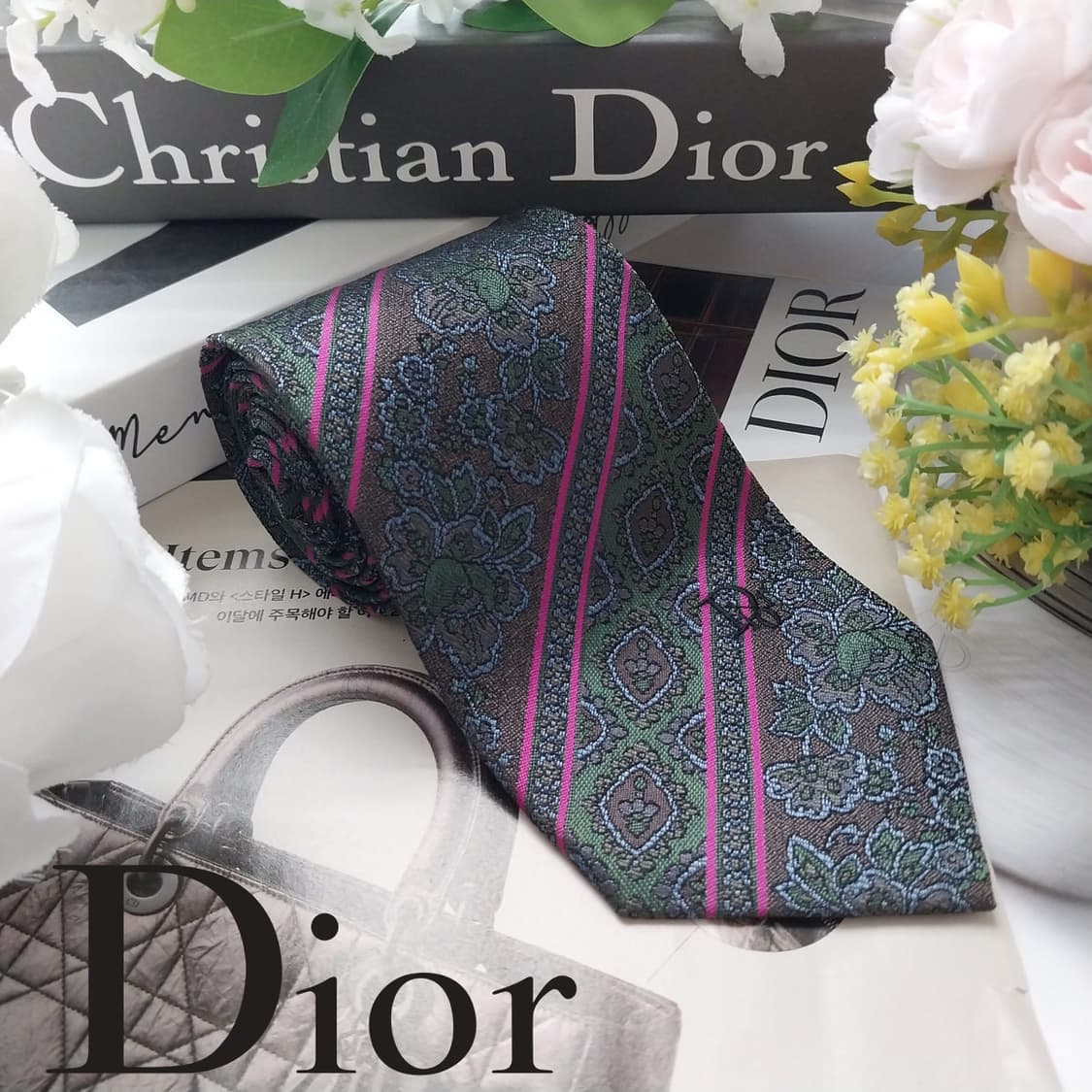 디올 실크 다크그린 패턴 넥타이 8.3cm A+~A등급 K2492
 상품이미지1
