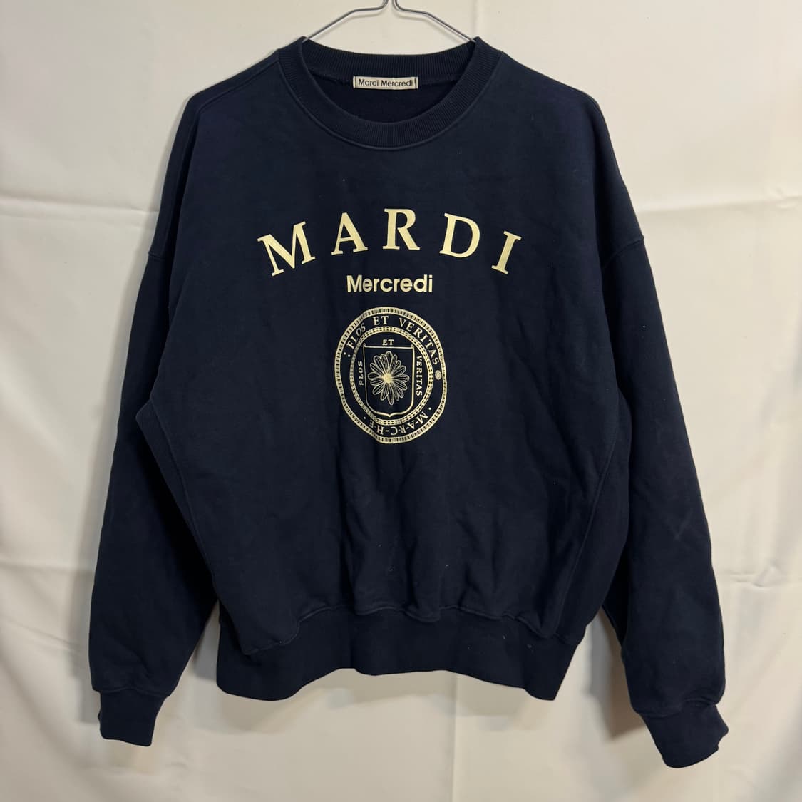 마르디메크르디 라운드 맨투맨 티셔츠 상품이미지1