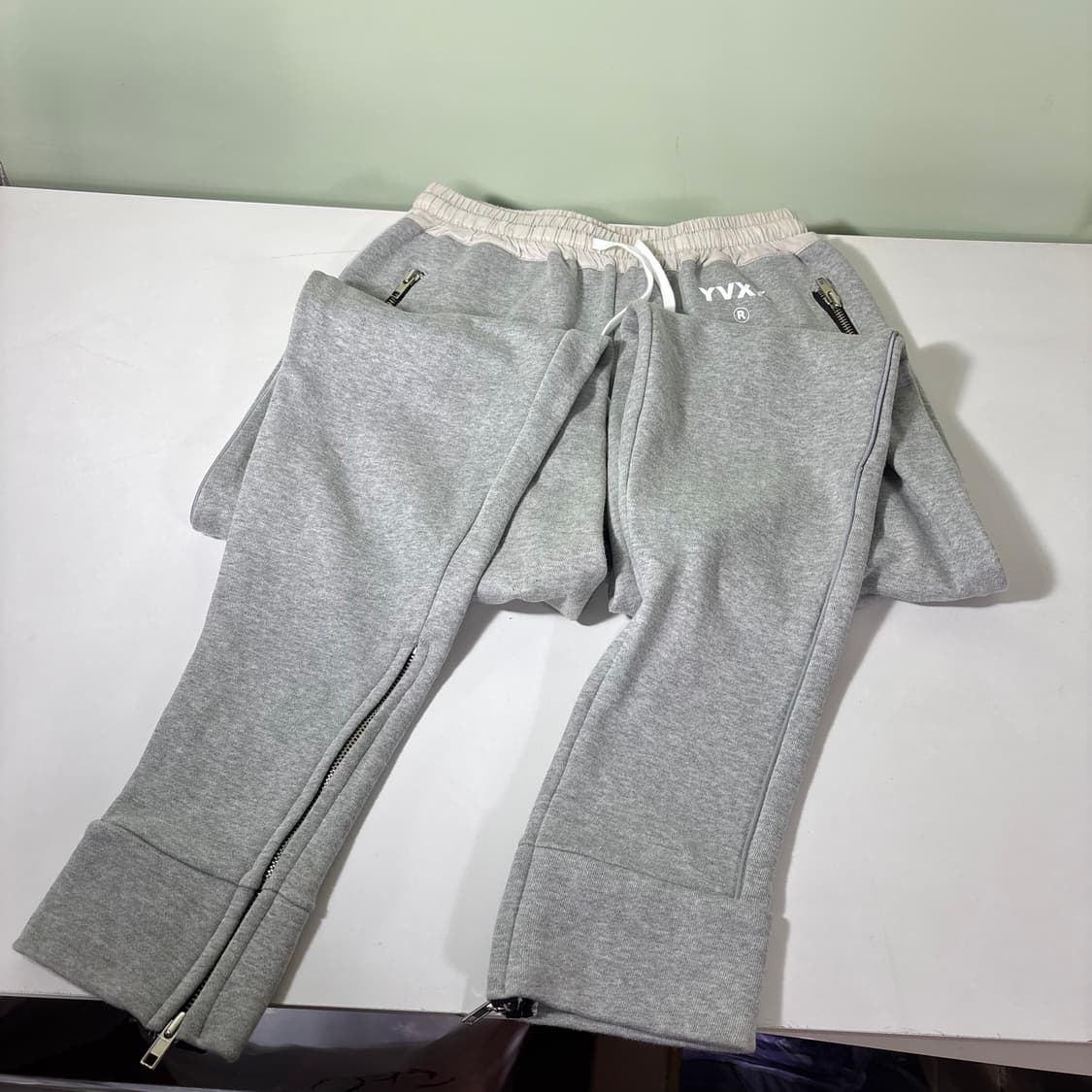 M 입섹 그레이 루즈슬림핏 스웻팬츠 상품이미지3