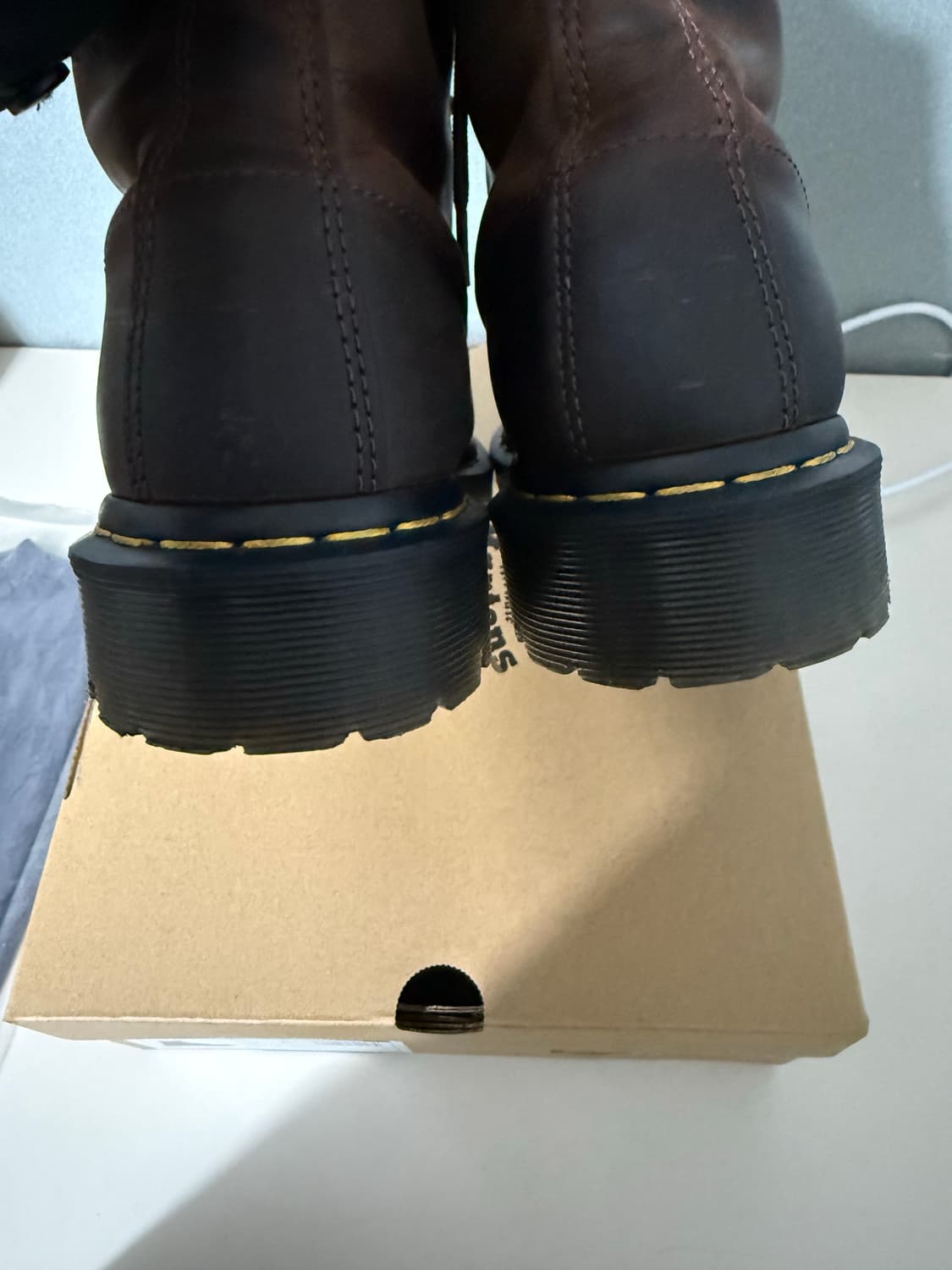 닥터마틴 x 디스이즈네버댓 1460 왁스드 풀 그레인 브라운 270 상품이미지6