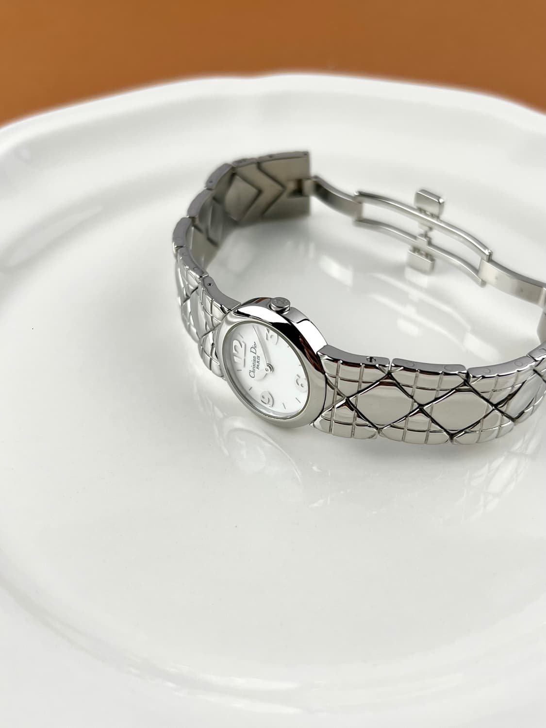 DIOR round shell dial watch  상품이미지1