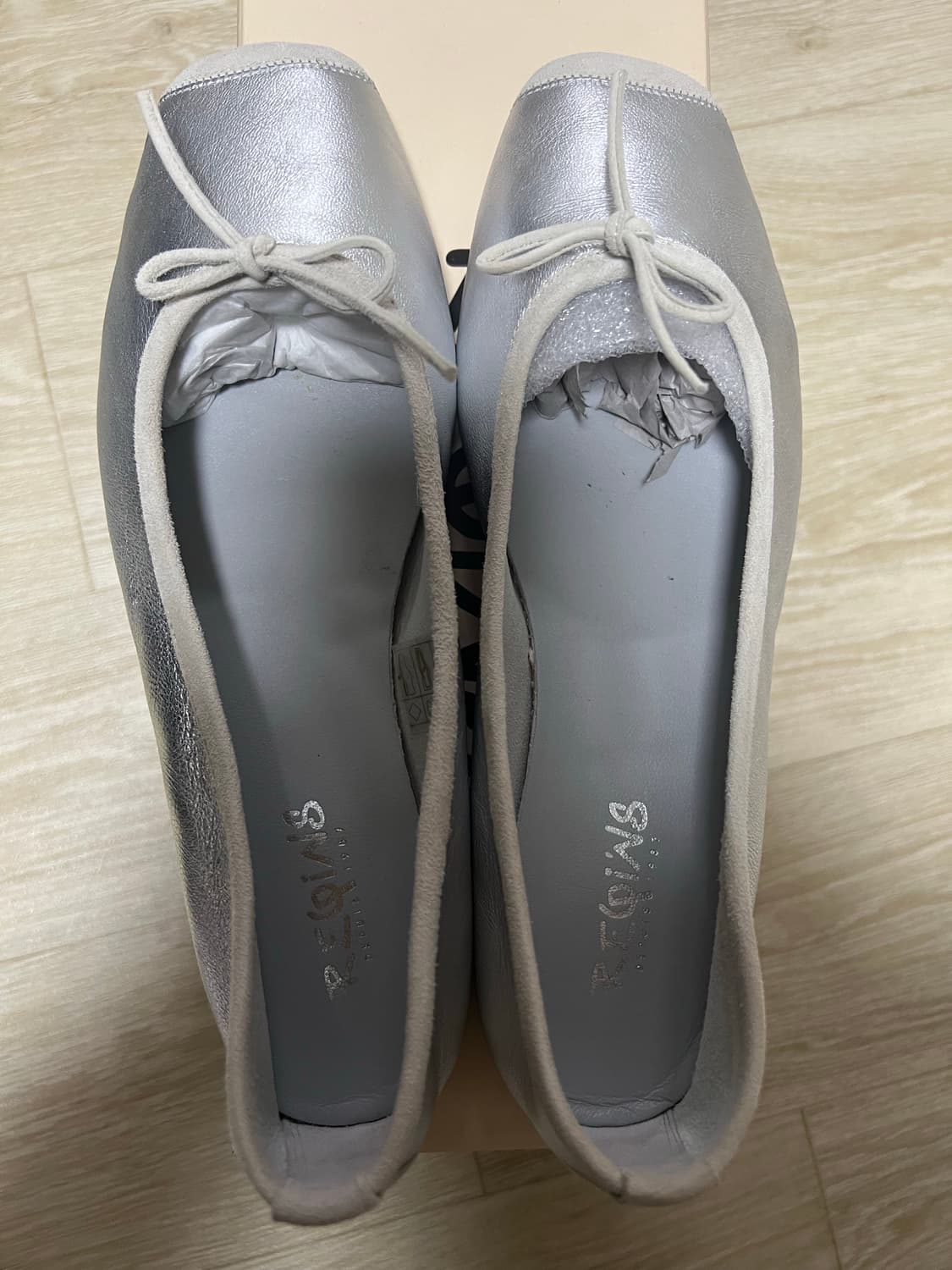 흐꺙 플랫슈즈 실버 37사이즈 상품이미지1