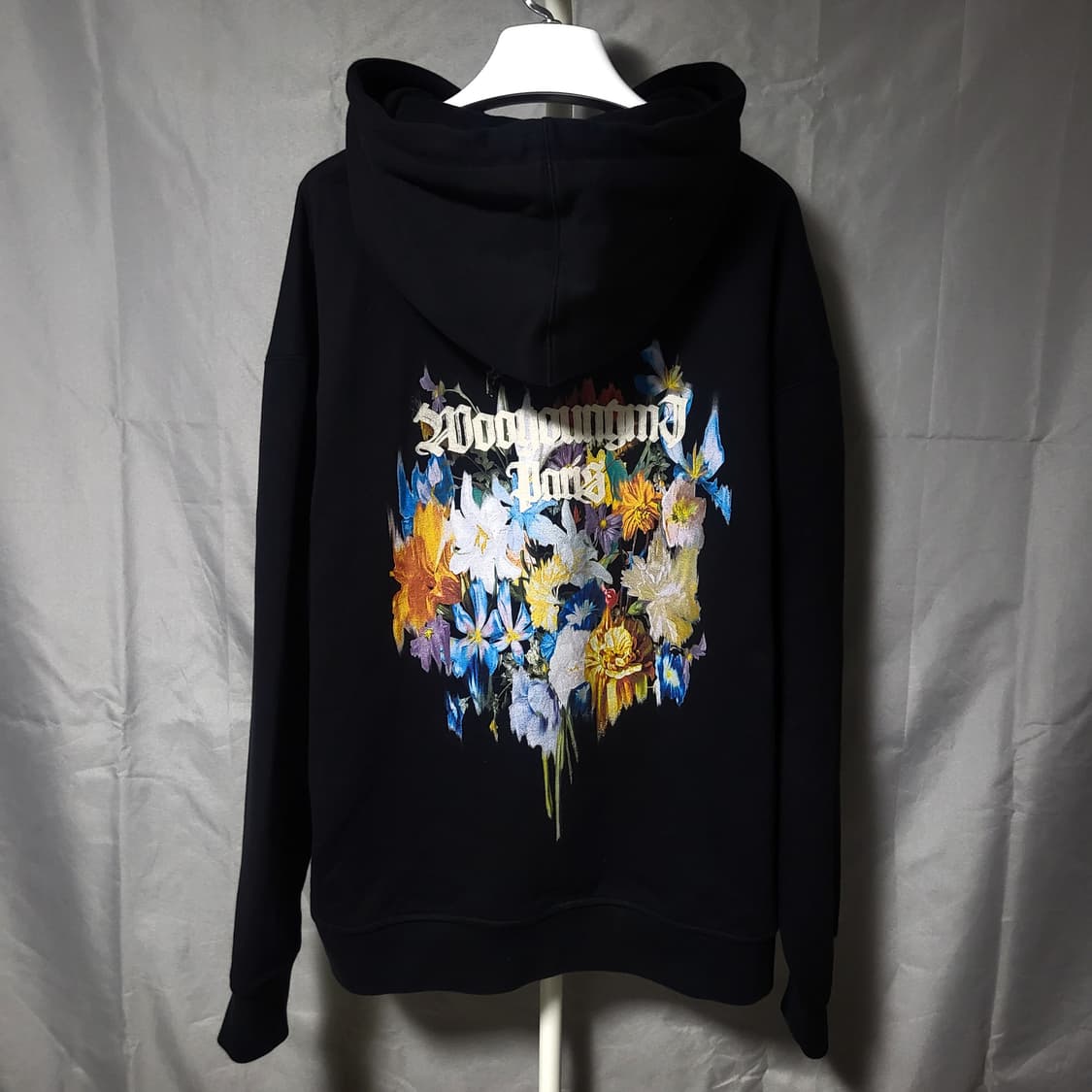 [새상품급/48 size]22SS 우영미 멀티 플라워 백로고 후드티 상품이미지1