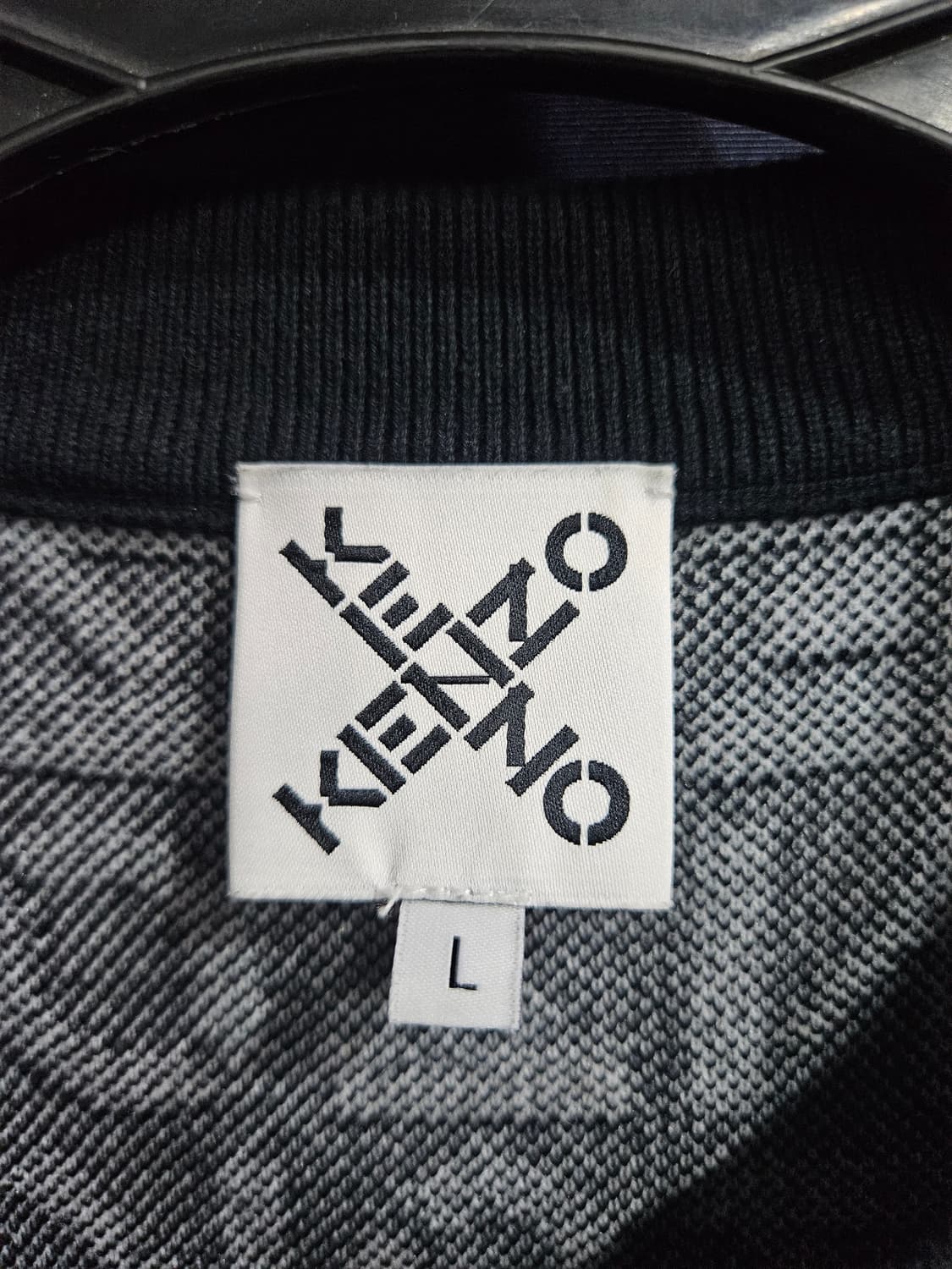 겐조 로고패턴 남성 세미오버핏 100 니트 상품이미지3