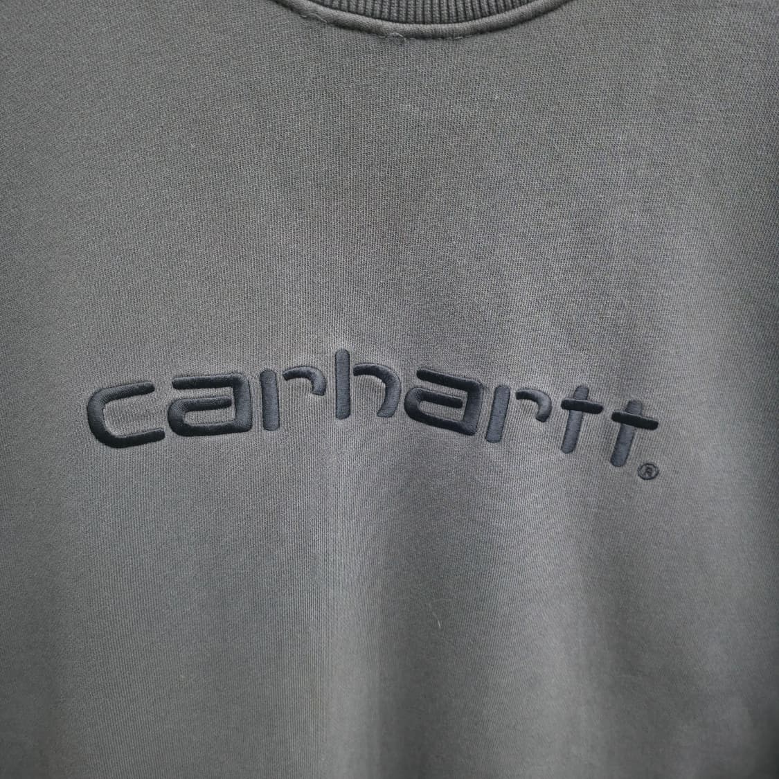 [L] 칼하트 피그먼트 그레이 맨투맨 상품이미지4