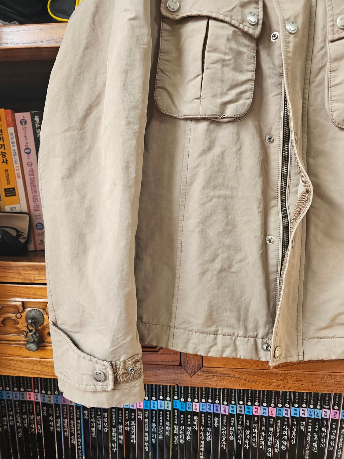 정품 씨피 CP컴퍼니 고글 자켓 베이지 팔아요 95 100 상품이미지5