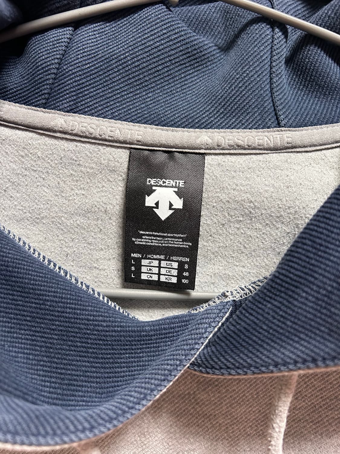 데상트 그레이 후드티 100 상품이미지2