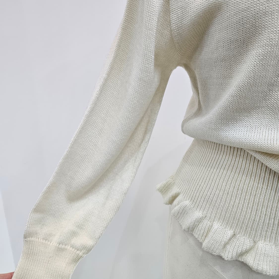 플라워 코사지 프릴 터틀넥 니트  상품이미지4